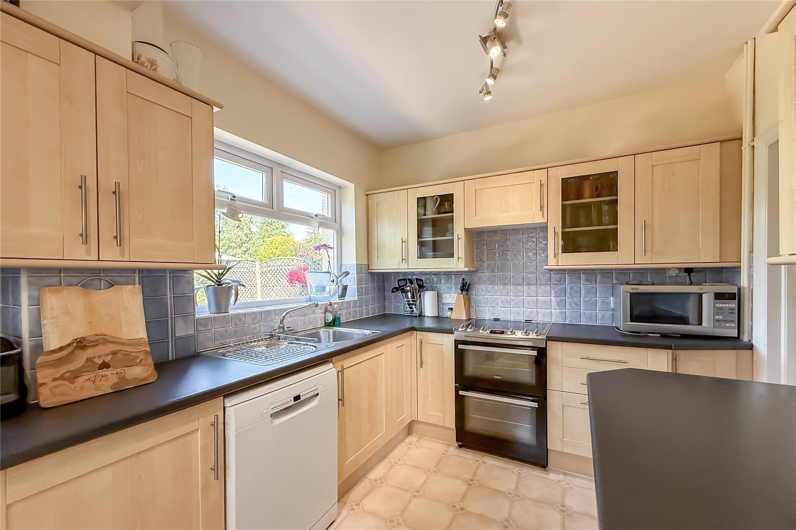 4 bed semi-detached house for sale in Beech Road, St. Albans, Hertfordshire, AL3 - Property Image 21