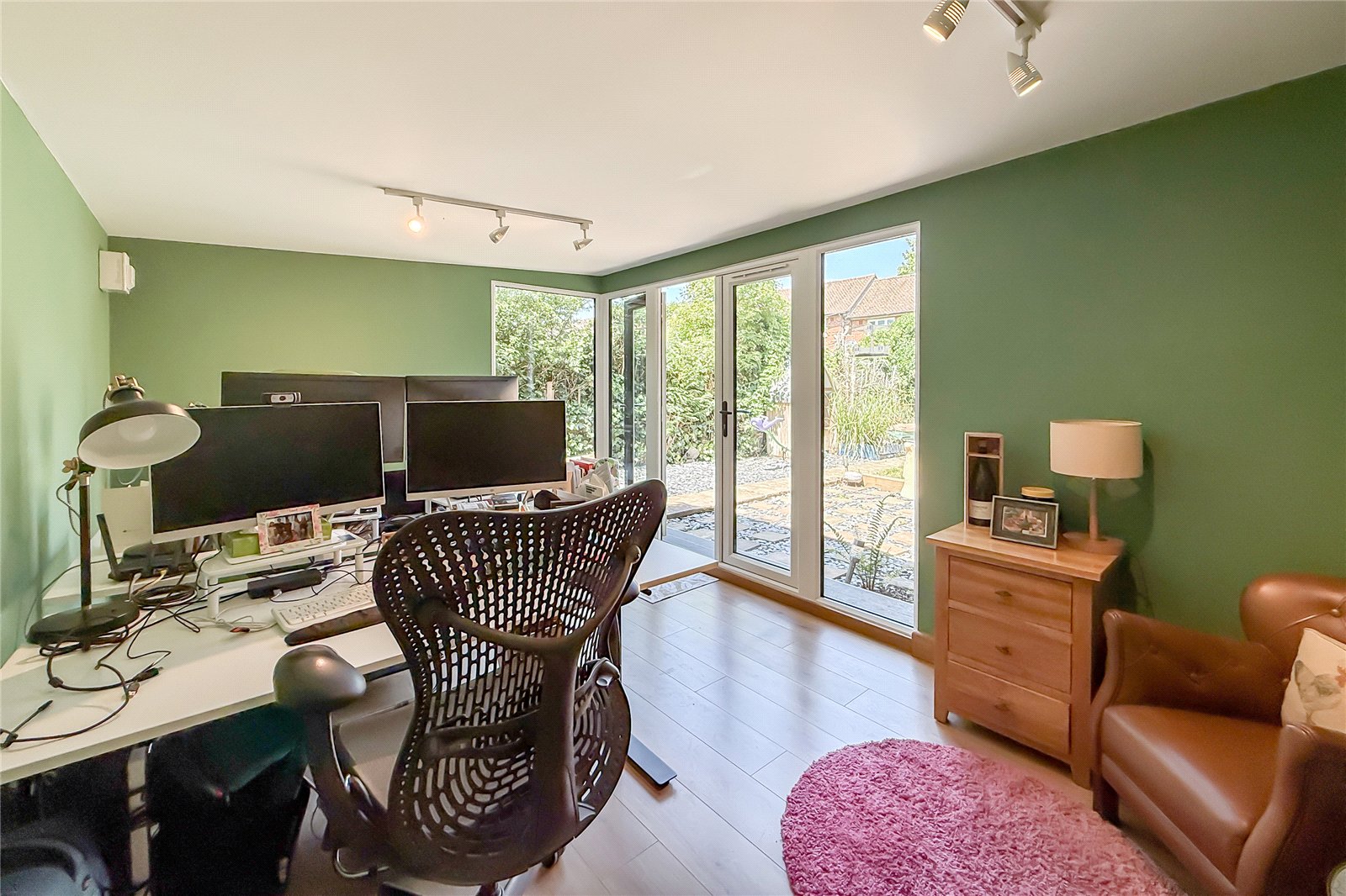 2 bed terraced house for sale in Cavan Drive, St. Albans, Hertfordshire, AL3 - Property Image 4