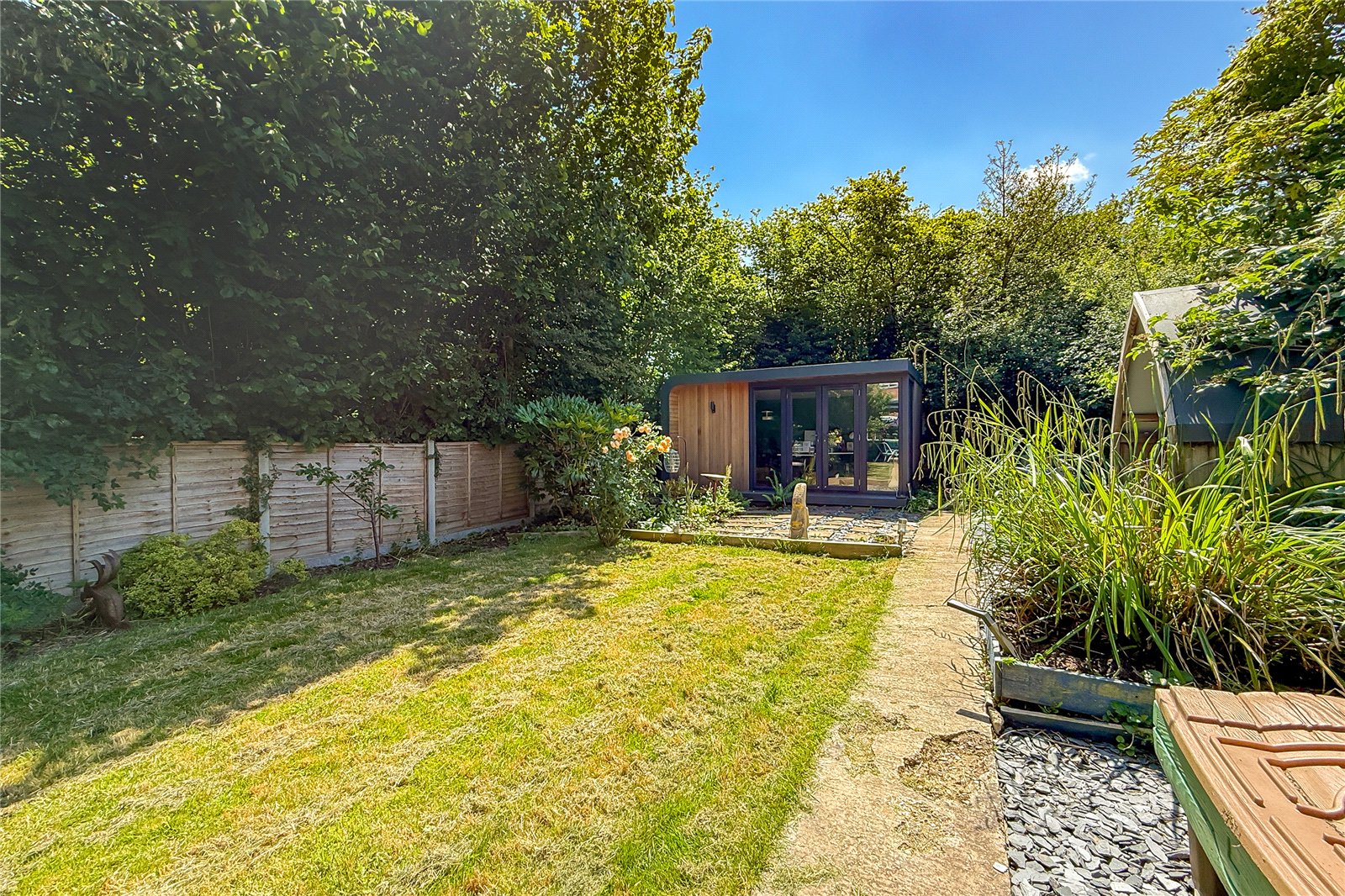 2 bed terraced house for sale in Cavan Drive, St. Albans, Hertfordshire, AL3 - Property Image 6