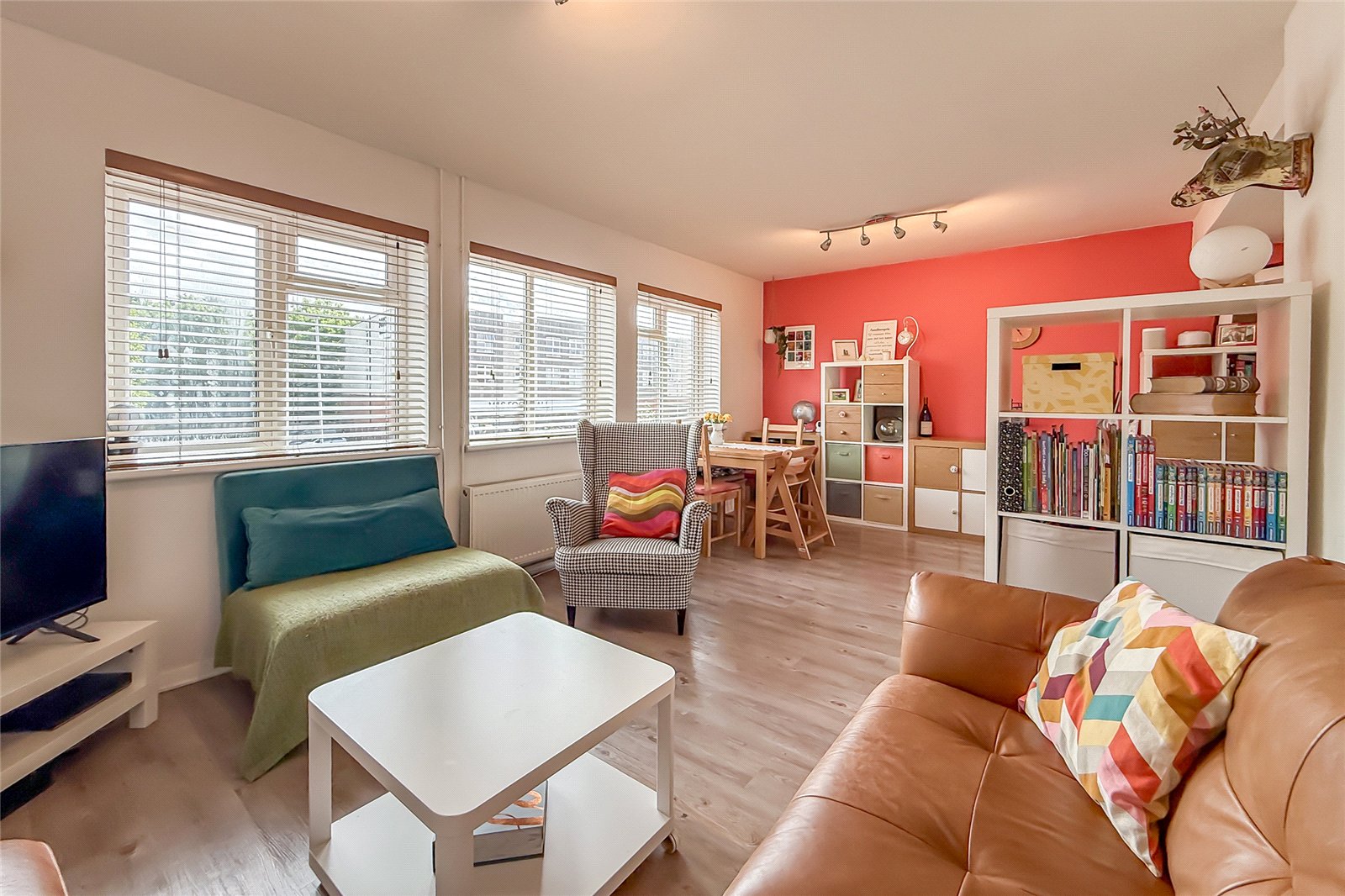 3 bed apartment for sale in The Quadrant, St. Albans, Hertfordshire, AL4  - Property Image 4