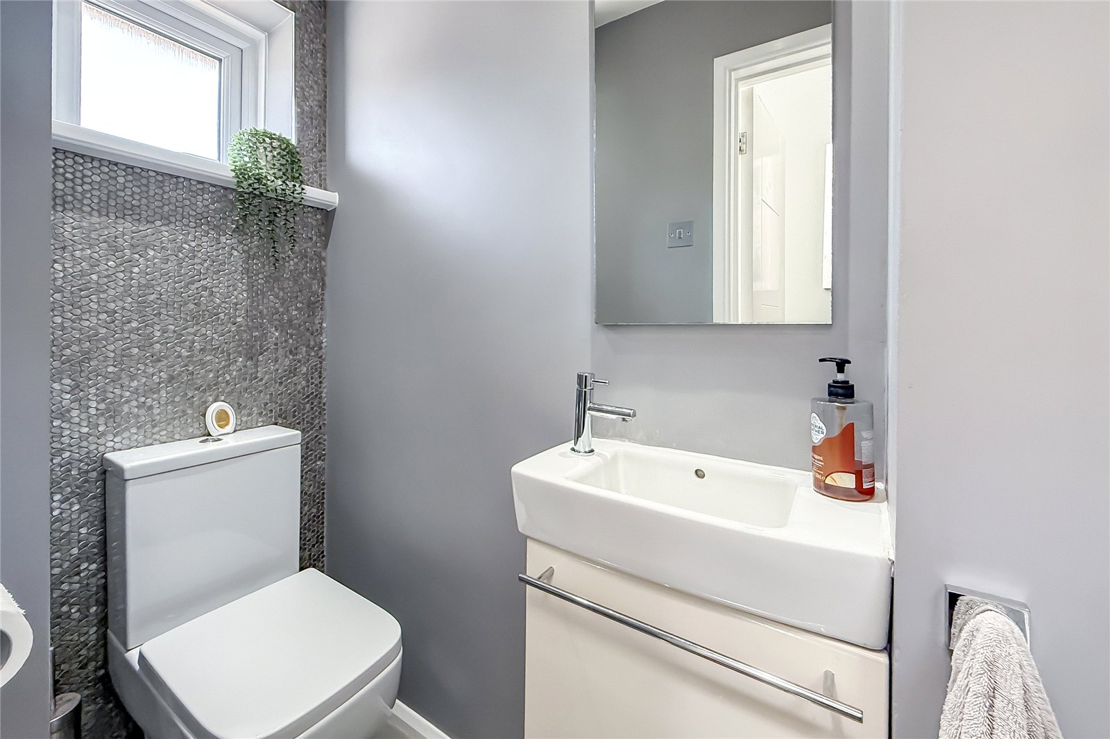 2 bed semi-detached house for sale in Fernleys, St. Albans, Hertfordshire, AL4 - Property Image 6