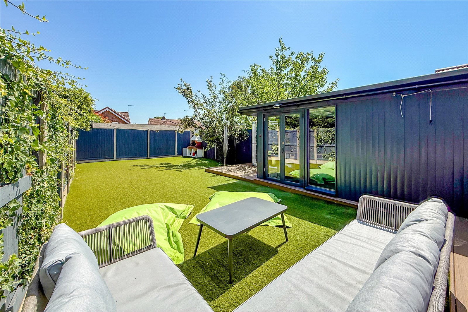 2 bed semi-detached house for sale in Fernleys, St. Albans, Hertfordshire, AL4 - Property Image 4