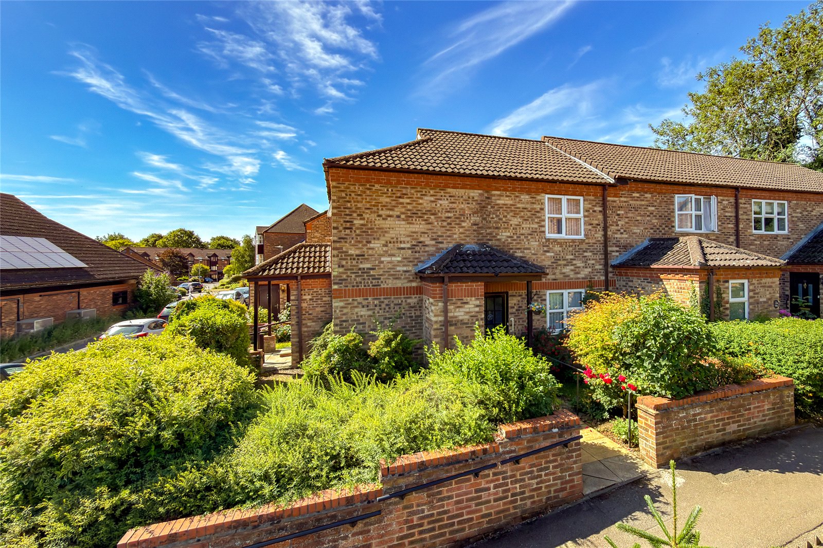 2 bed ground floor maisonette for sale in Harvest Court, Harvesters, St. Albans, Hertfordshire, AL4