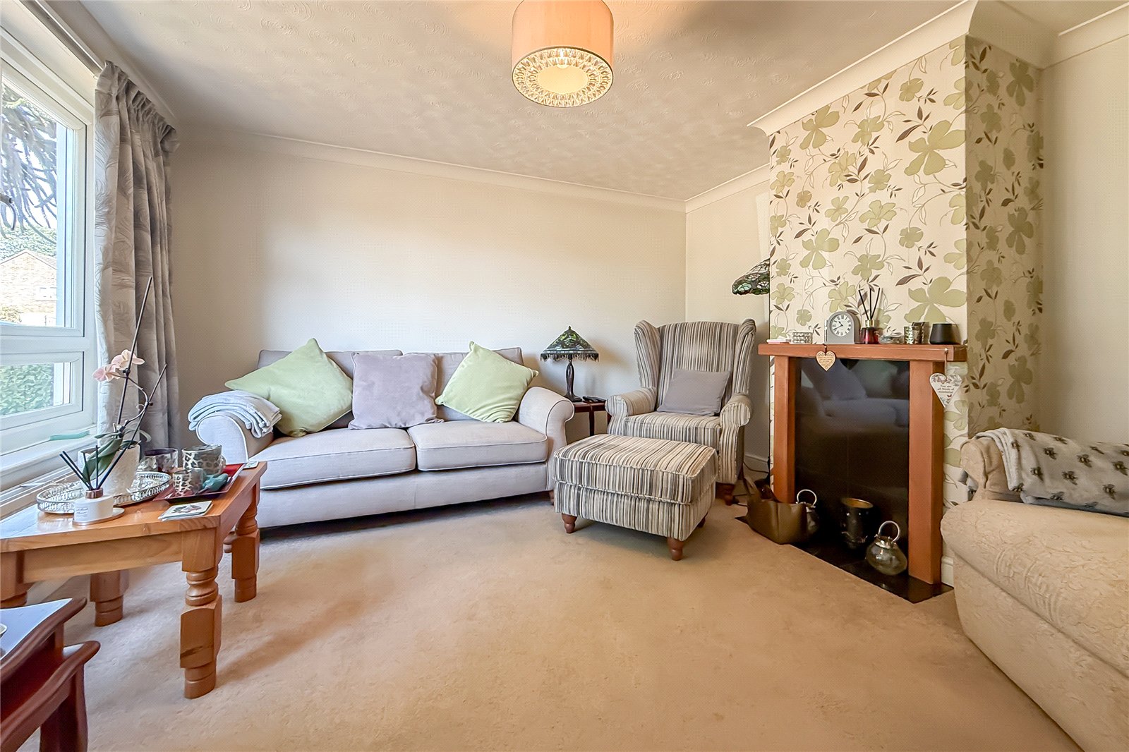 3 bed semi-detached house for sale in Langley Grove, Sandridge, St. Albans, Hertfordshire, AL4 - Property Image 2