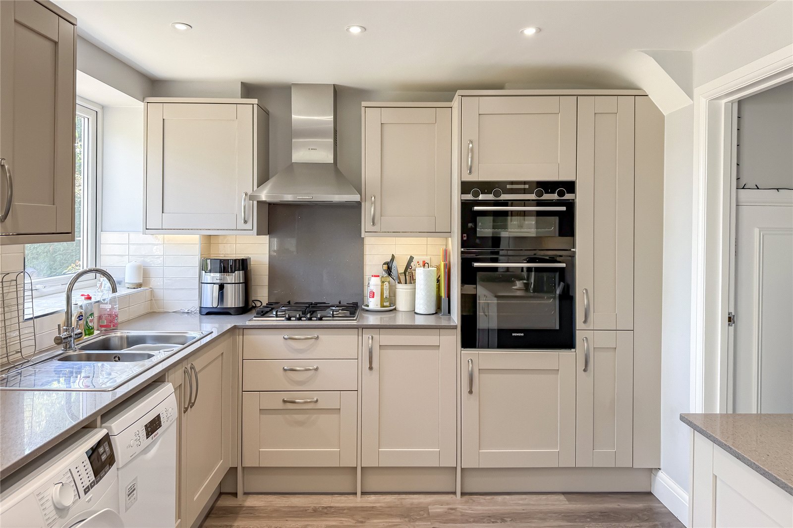 3 bed semi-detached house for sale in Langley Grove, Sandridge, St. Albans, Hertfordshire, AL4 - Property Image 4
