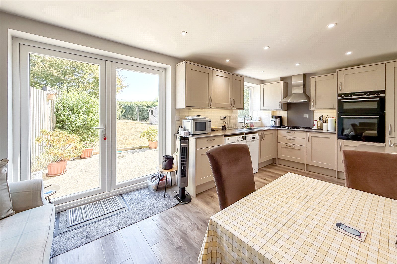 3 bed semi-detached house for sale in Langley Grove, Sandridge, St. Albans, Hertfordshire, AL4 - Property Image 3