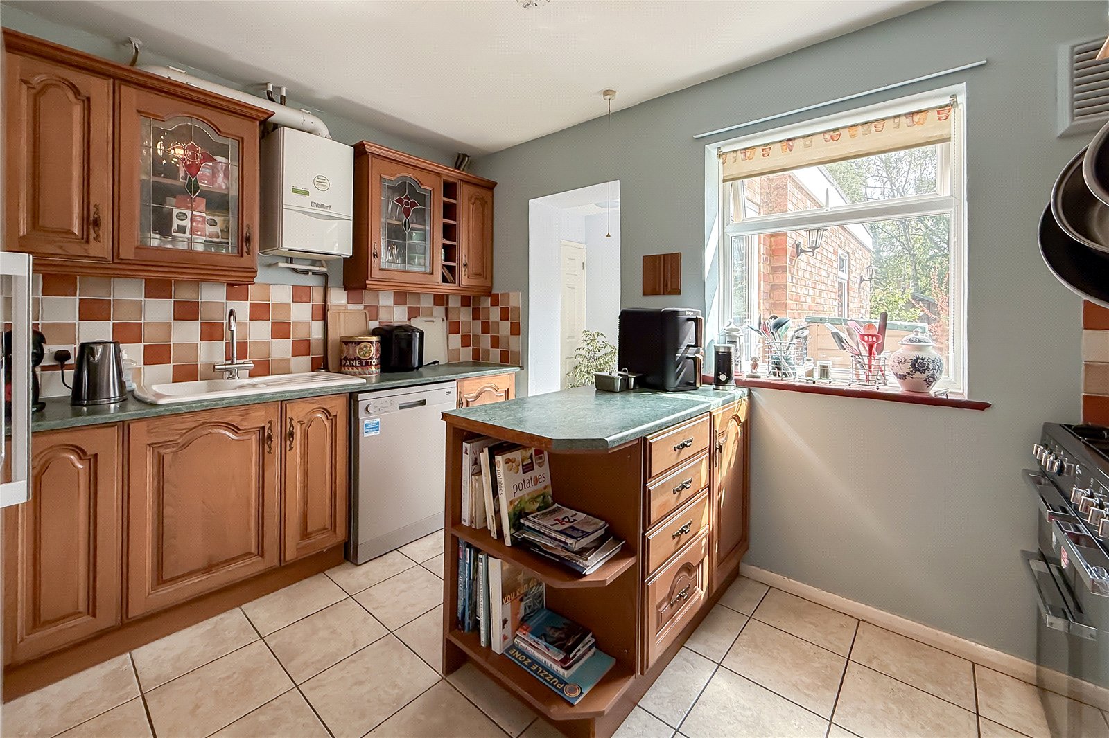 3 bed end of terrace house for sale in Lawrance Road, St. Albans, Hertfordshire, AL3  - Property Image 4