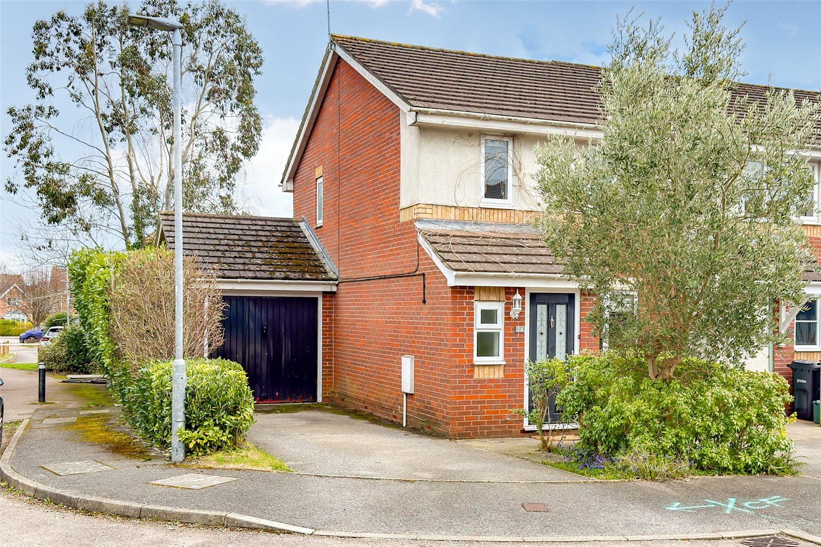 3 bed end of terrace house to rent in Bell View, St. Albans, Hertfordshire, AL4 - Property Image 1