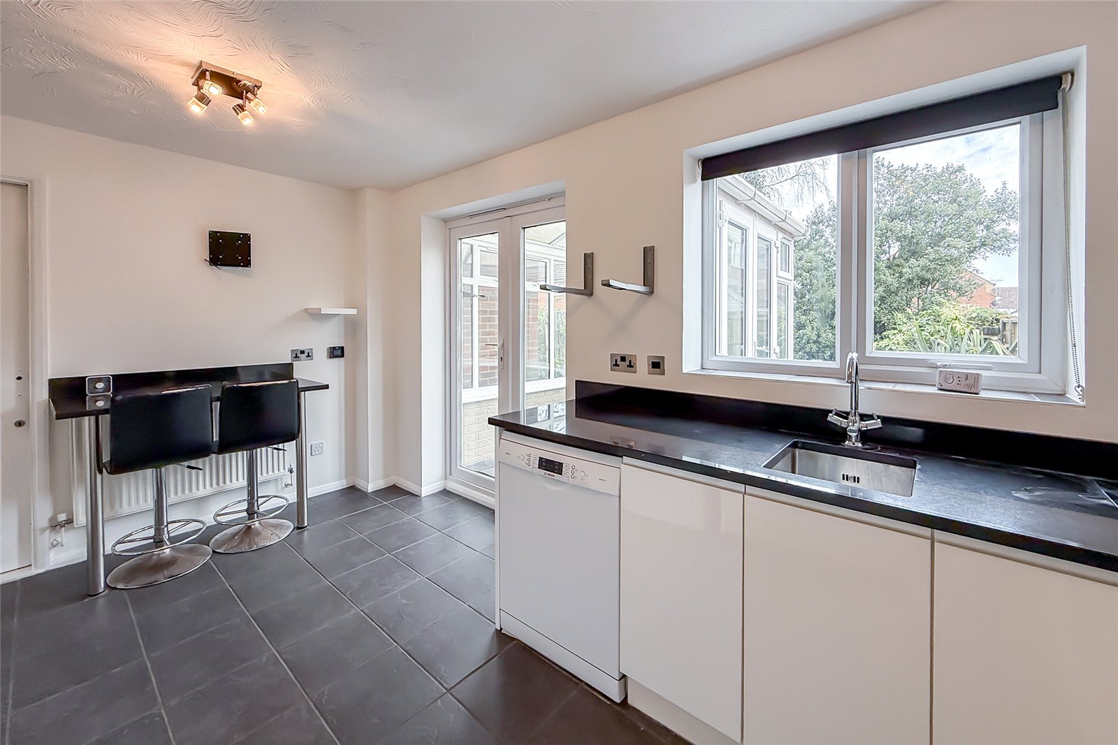 3 bed end of terrace house to rent in Bell View, St. Albans, Hertfordshire, AL4 - Property Image 5