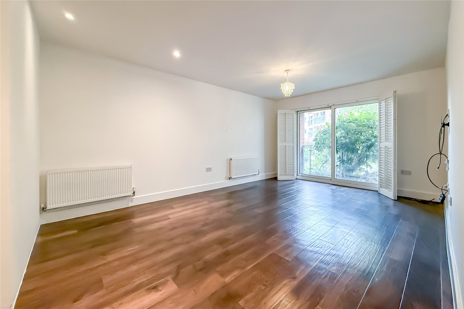 1 bed ground floor flat for sale in Charrington Place, St. Albans, Hertfordshire, AL1 - Property Image 3