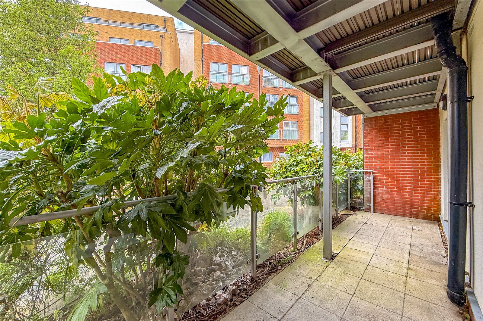 1 bed ground floor flat for sale in Charrington Place, St. Albans, Hertfordshire, AL1 - Property Image 16