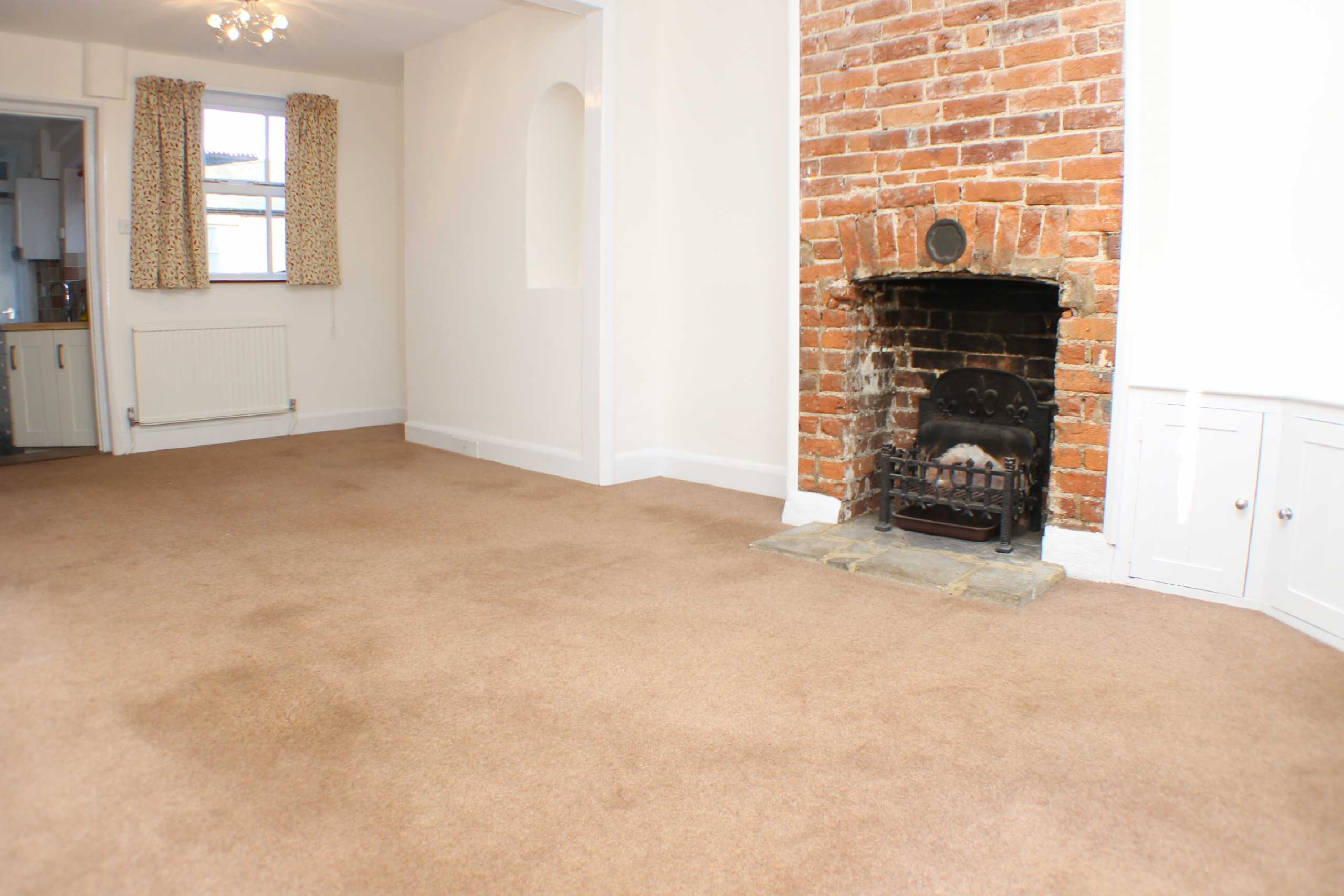 2 bed terraced house to rent in College Place, St Albans, Hertfordshire, AL3  - Property Image 3