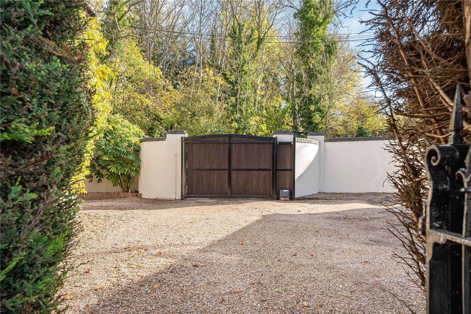 5 bed detached house for sale in Radlett Road, Frogmore, St. Albans, Hertfordshire, AL2 - Property Image 17