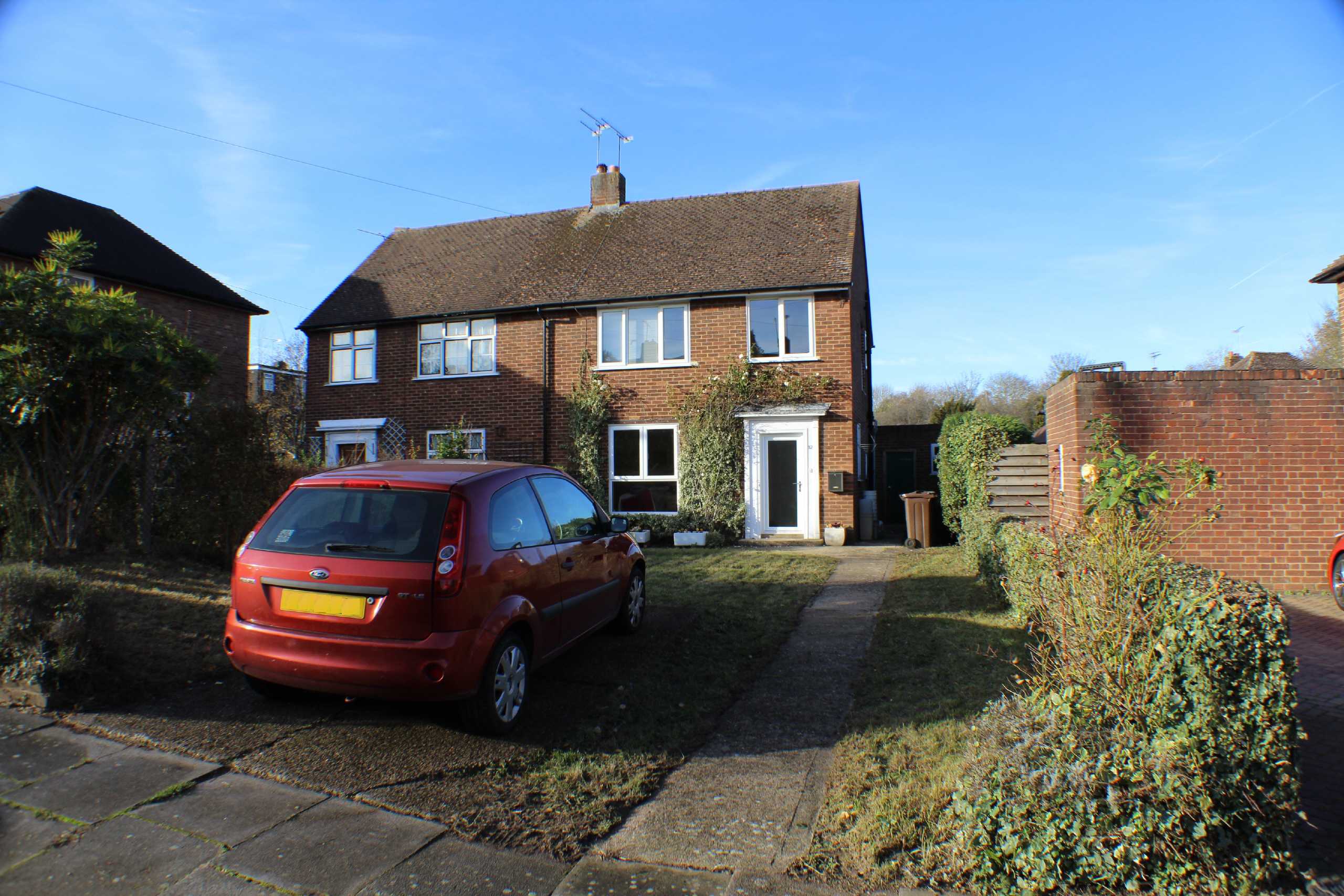 3 bed semi-detached house to rent in Priory Walk, St. Albans, Hertfordshire, AL1  - Property Image 3