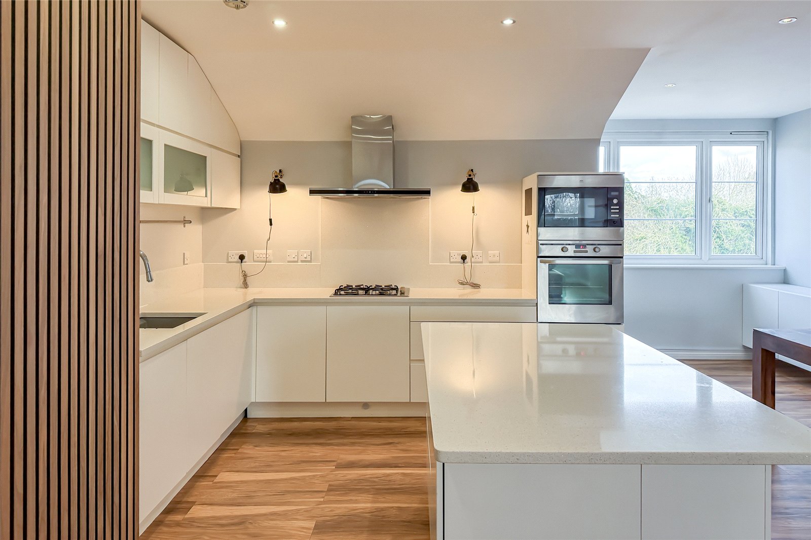 2 bed apartment for sale in Russet Drive, Highfield Park, St. Albans, AL4 - Property Image 3