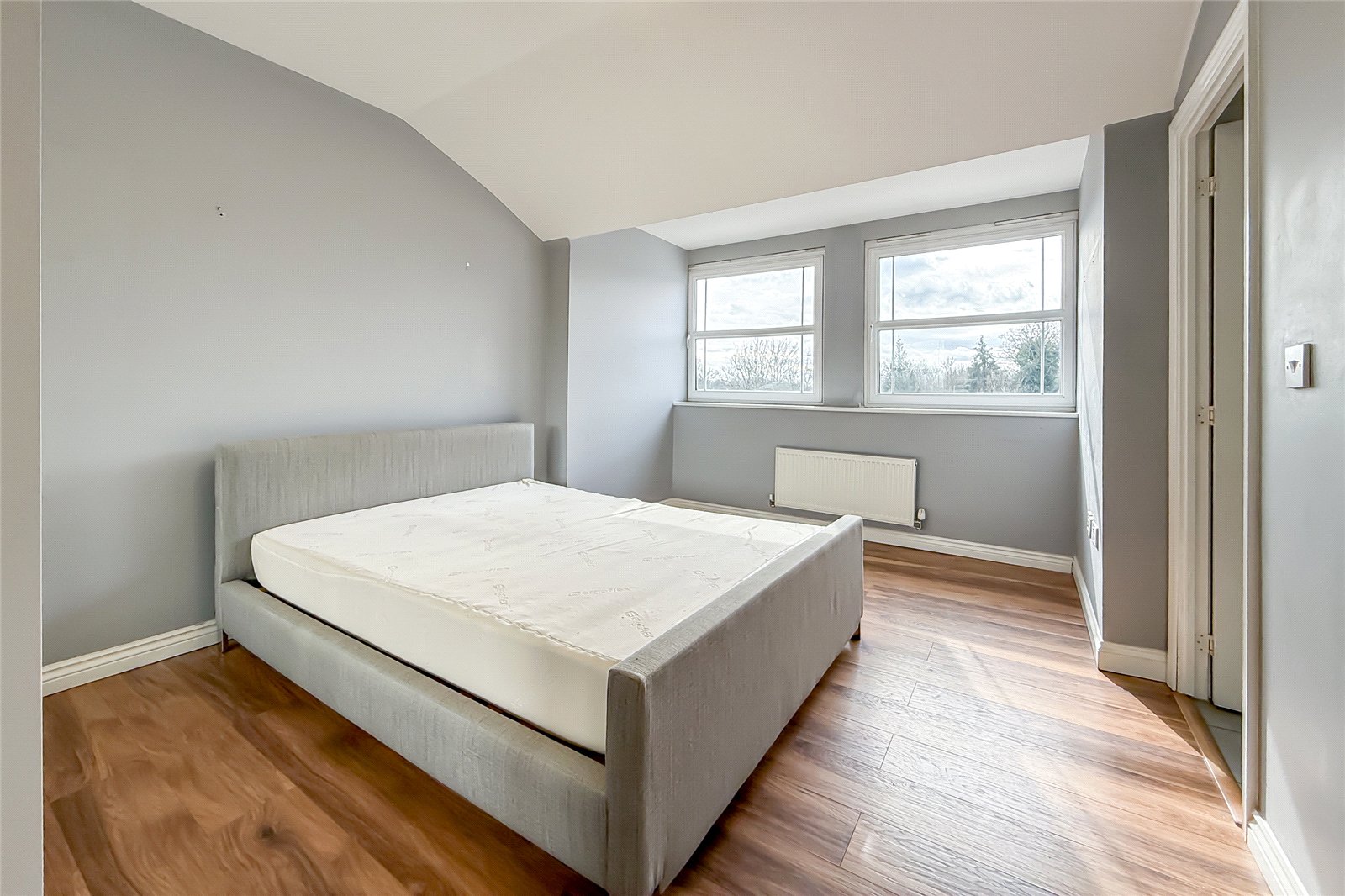 2 bed apartment for sale in Russet Drive, Highfield Park, St. Albans, AL4 - Property Image 7