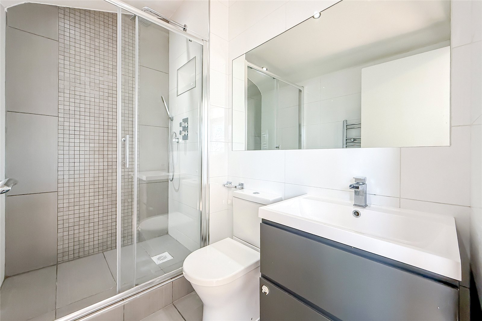 2 bed apartment for sale in Russet Drive, Highfield Park, St. Albans, AL4 - Property Image 8