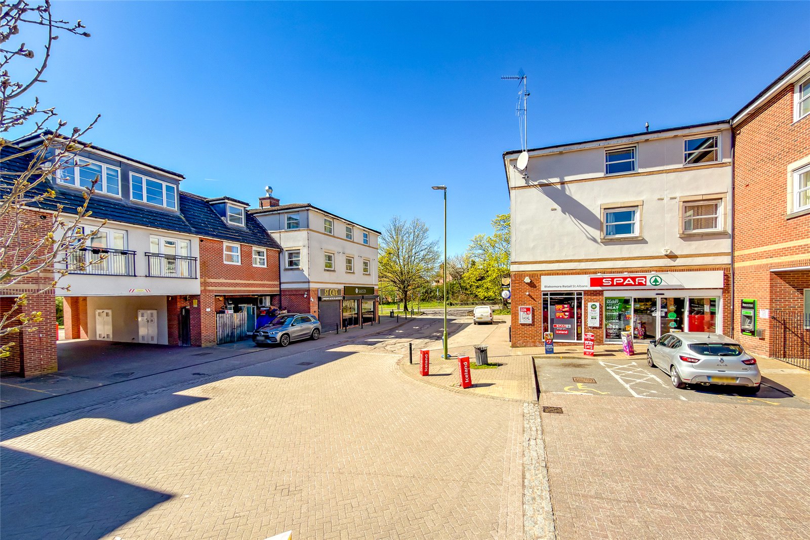 2 bed apartment for sale in Russet Drive, Highfield Park, St. Albans, AL4 - Property Image 14