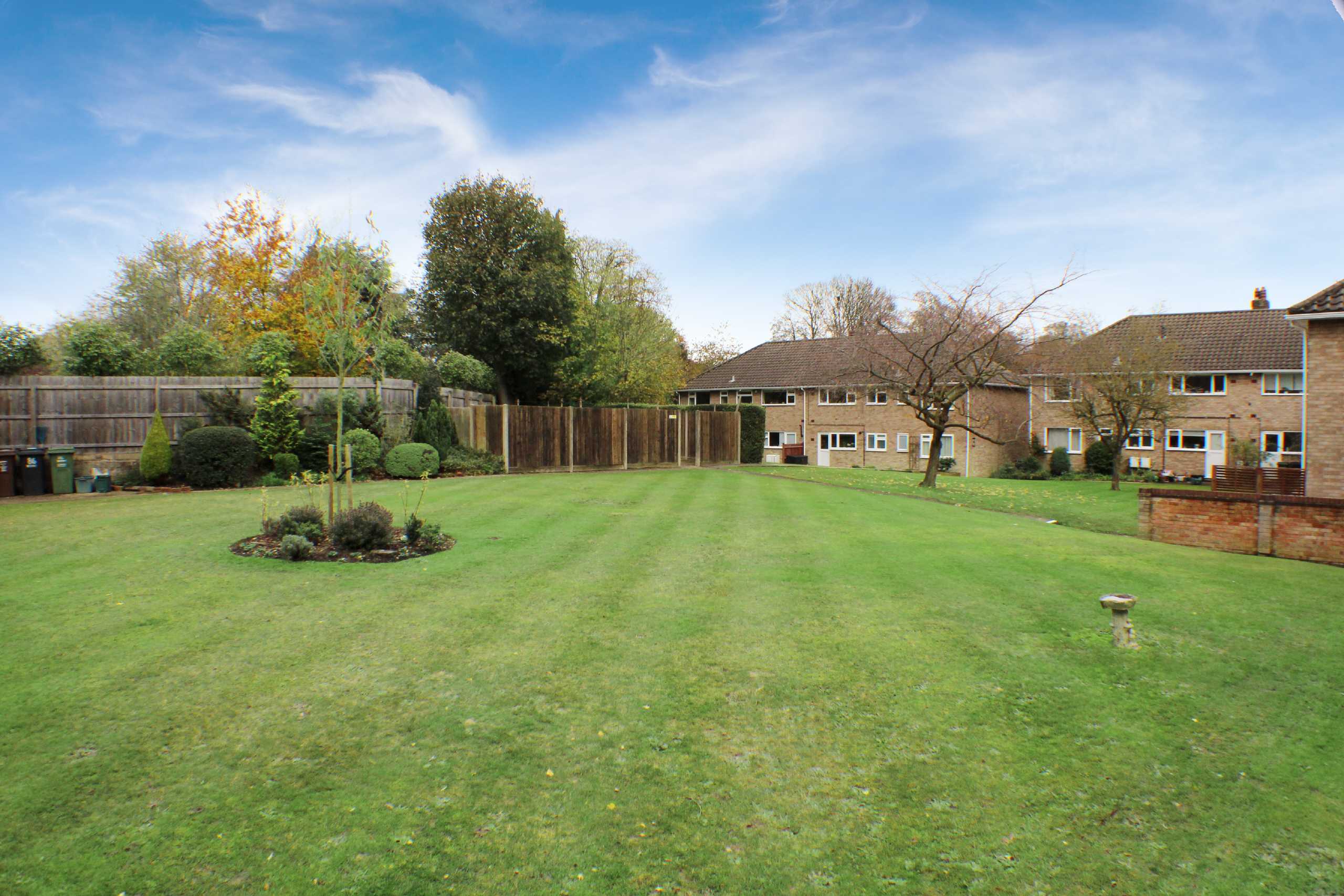 2 bed apartment to rent in Charmouth Court, St. Albans, Hertfordshire, AL1  - Property Image 12