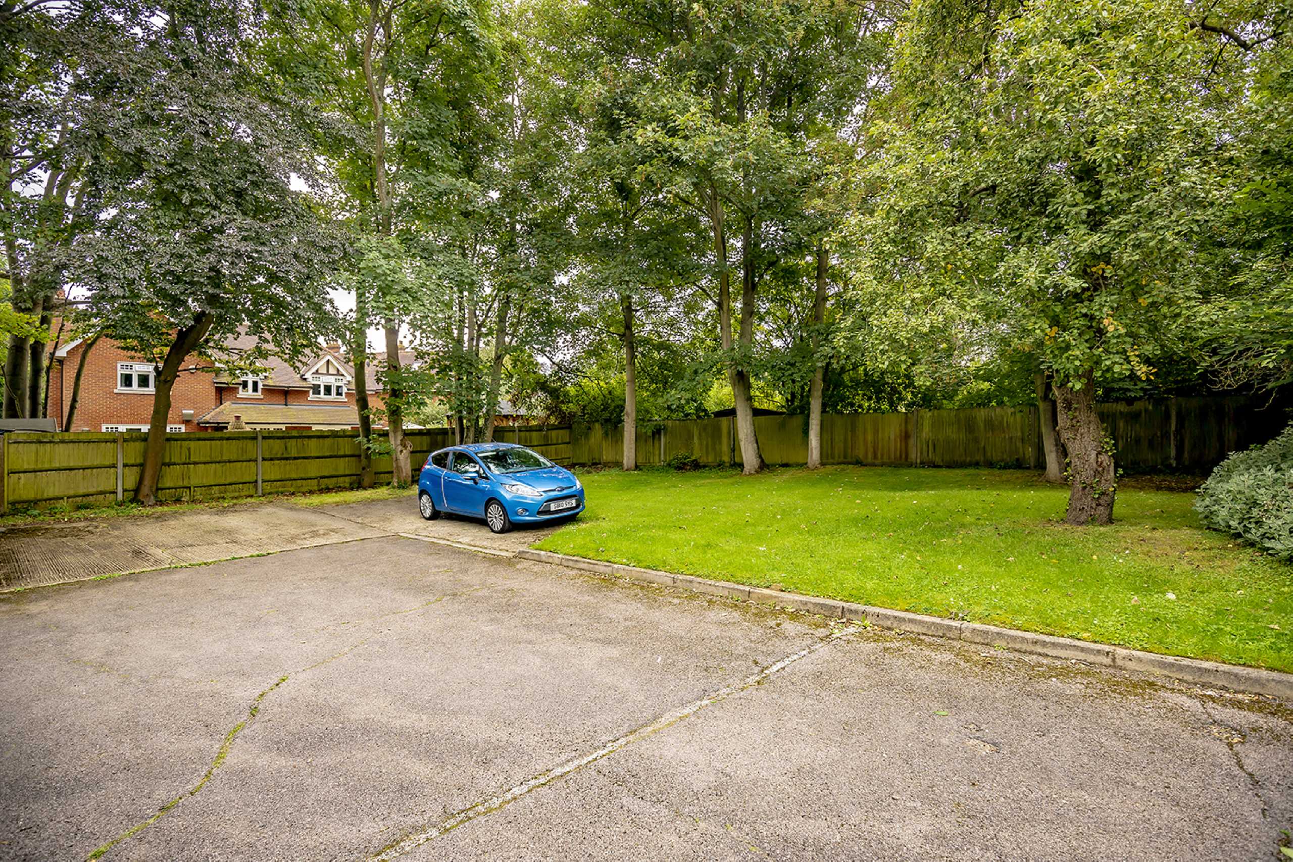 2 bed apartment to rent in The Mansards, Avenue Road, St. Albans, Hertfordshire, AL1 - Property Image 9