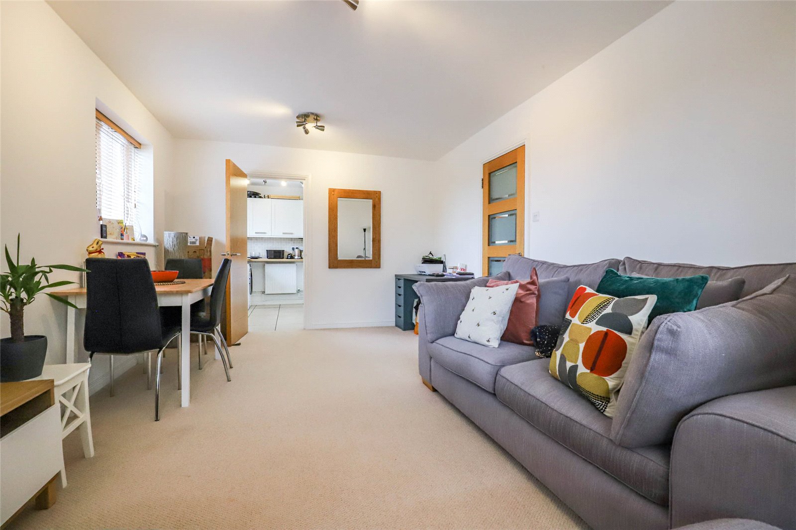 2 bed apartment to rent in Taylor Close, St. Albans, Hertfordshire, AL4  - Property Image 2