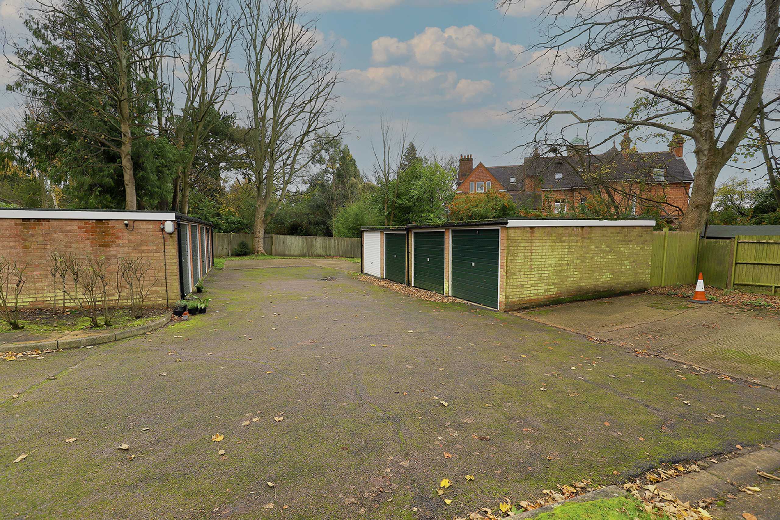 2 bed ground floor flat to rent in The Mansards, Avenue Road, St. Albans, Hertfordshire, AL1 - Property Image 4