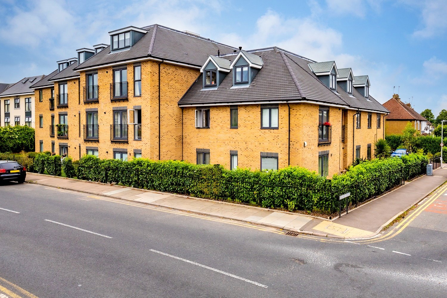 1 bed apartment for sale in Verona Court, St. Albans, Hertfordshire, AL1  - Property Image 1