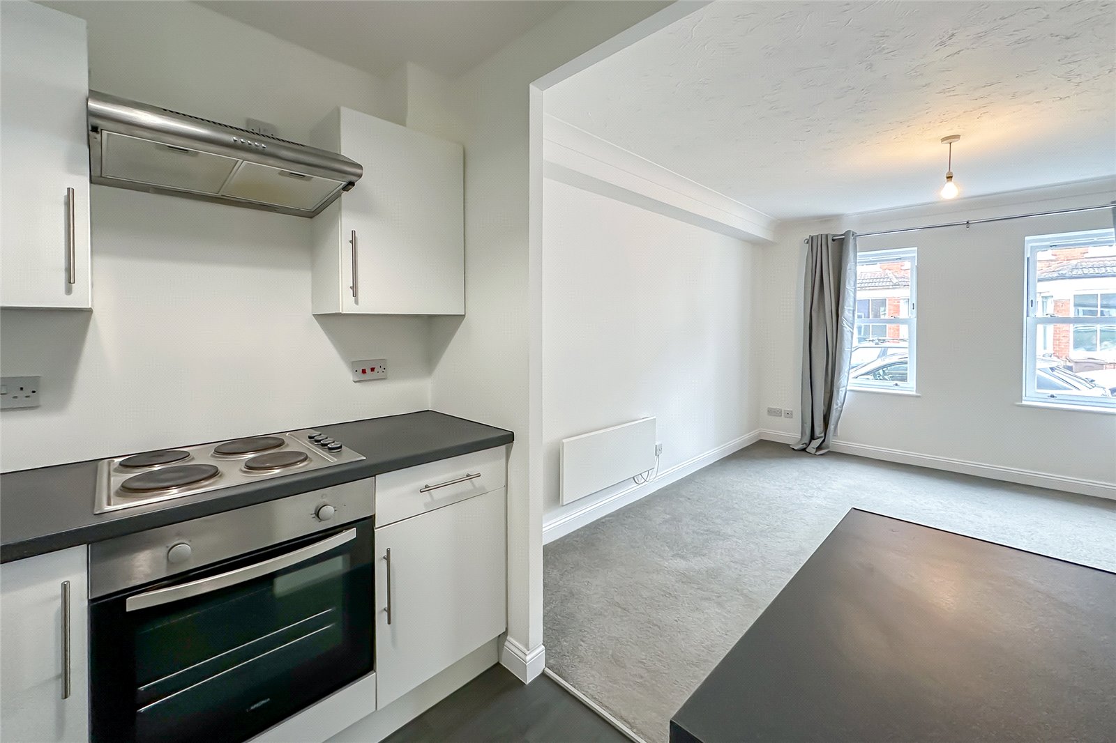 1 bed ground floor flat to rent in Stable Court, Heath Road, St. Albans, Hertfordshire, AL1  - Property Image 7