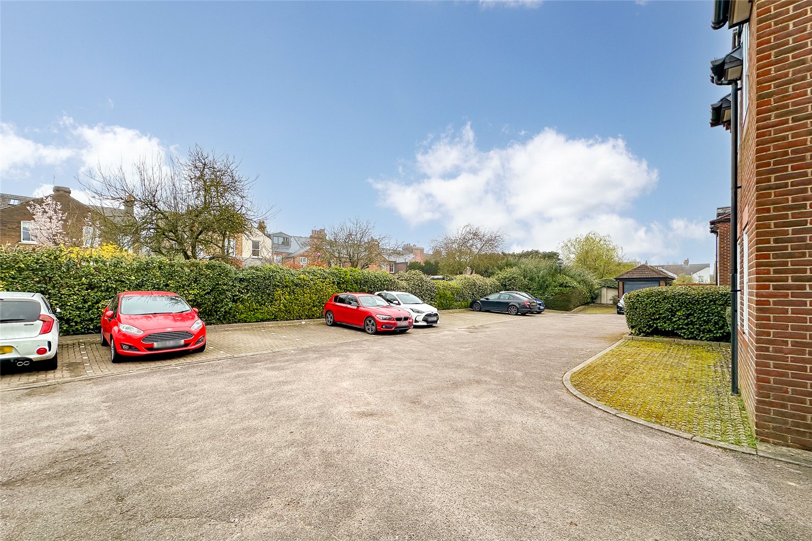 1 bed ground floor flat to rent in Stable Court, Heath Road, St. Albans, Hertfordshire, AL1  - Property Image 8
