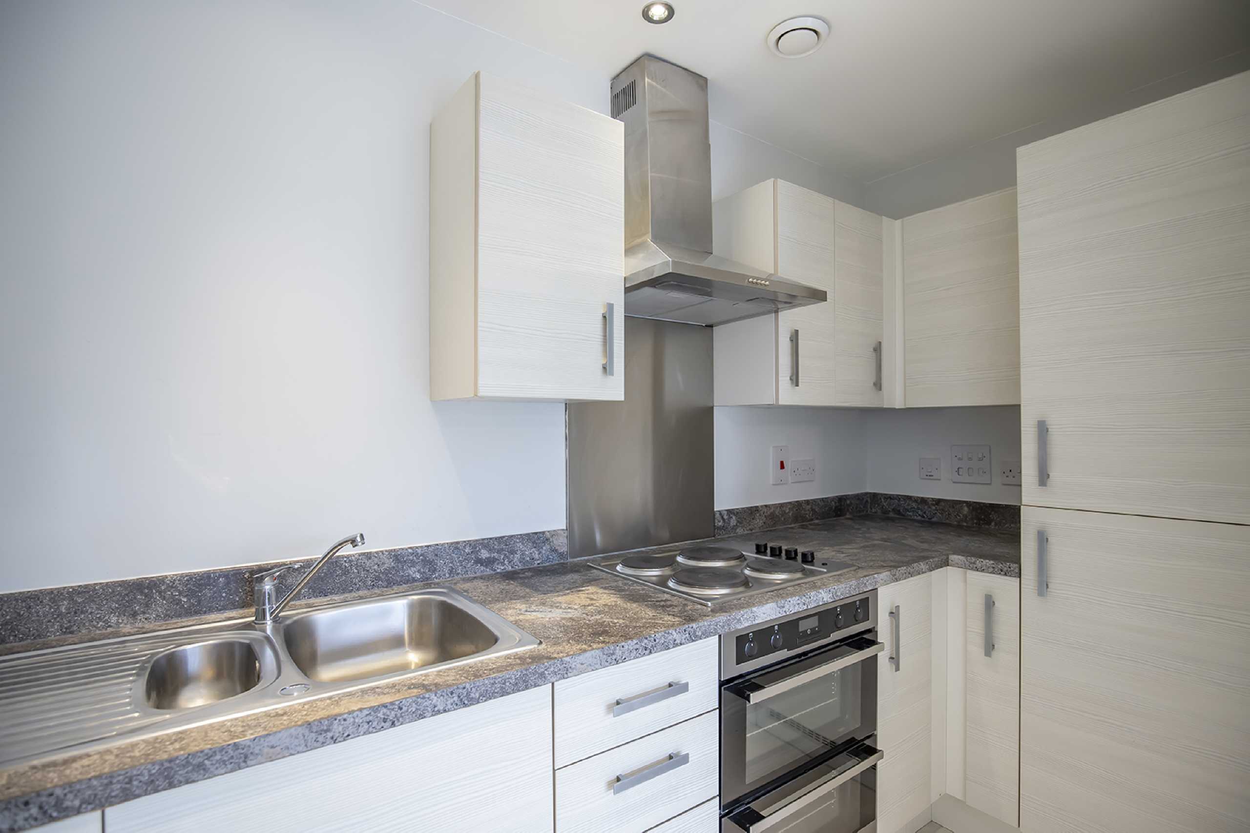 2 bed apartment to rent in Cobalt Court, Hedley Road, St. Albans, Hertfordshire, AL1 - Property Image 5