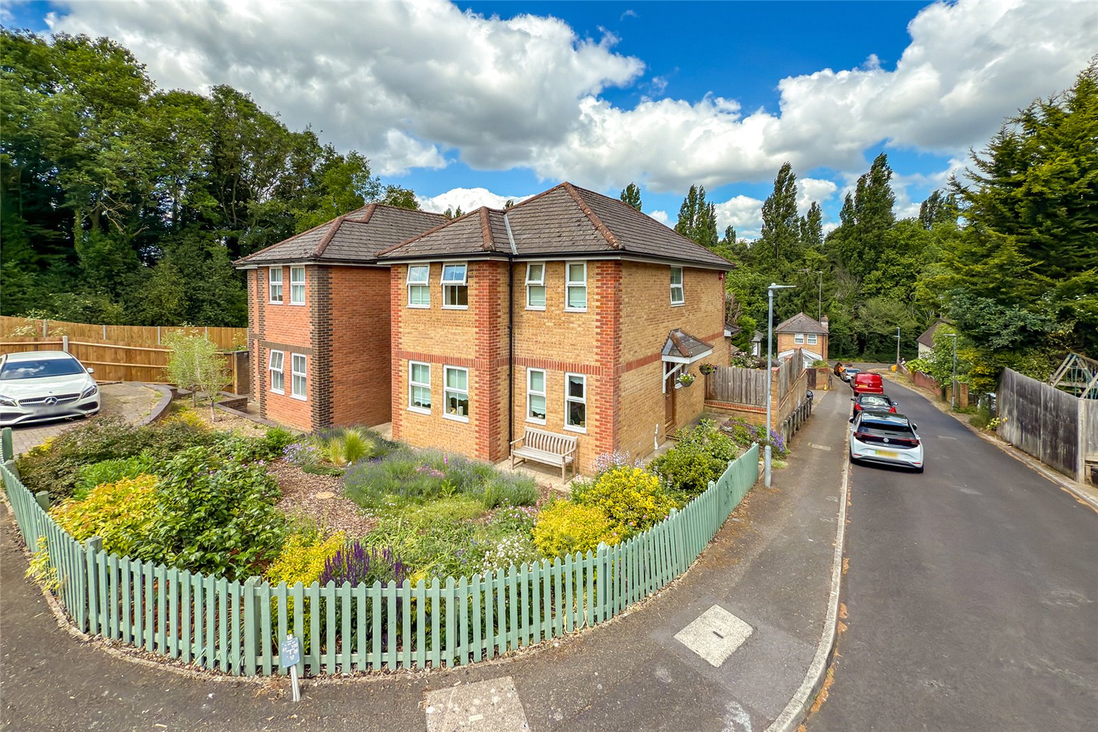 4 bed detached house for sale in Brightview Close, Bricket Wood, St. Albans, Hertfordshire, AL2  - Property Image 1