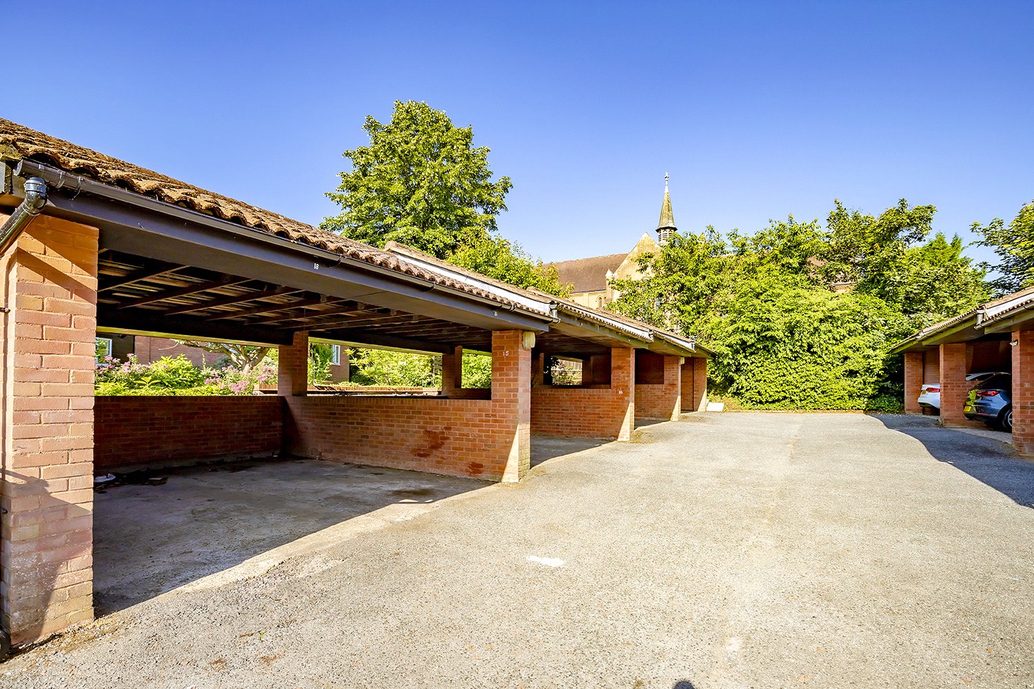 1 bed apartment to rent in Canterbury Court, Battlefield Road, St. Albans, Hertfordshire, AL1 - Property Image 4
