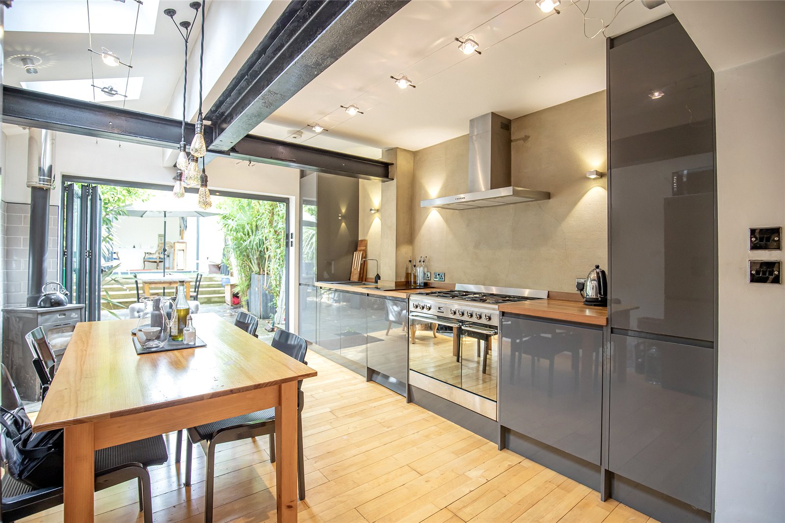 2 bed terraced house for sale in Albion Road, St. Albans, Hertfordshire, AL1  - Property Image 2