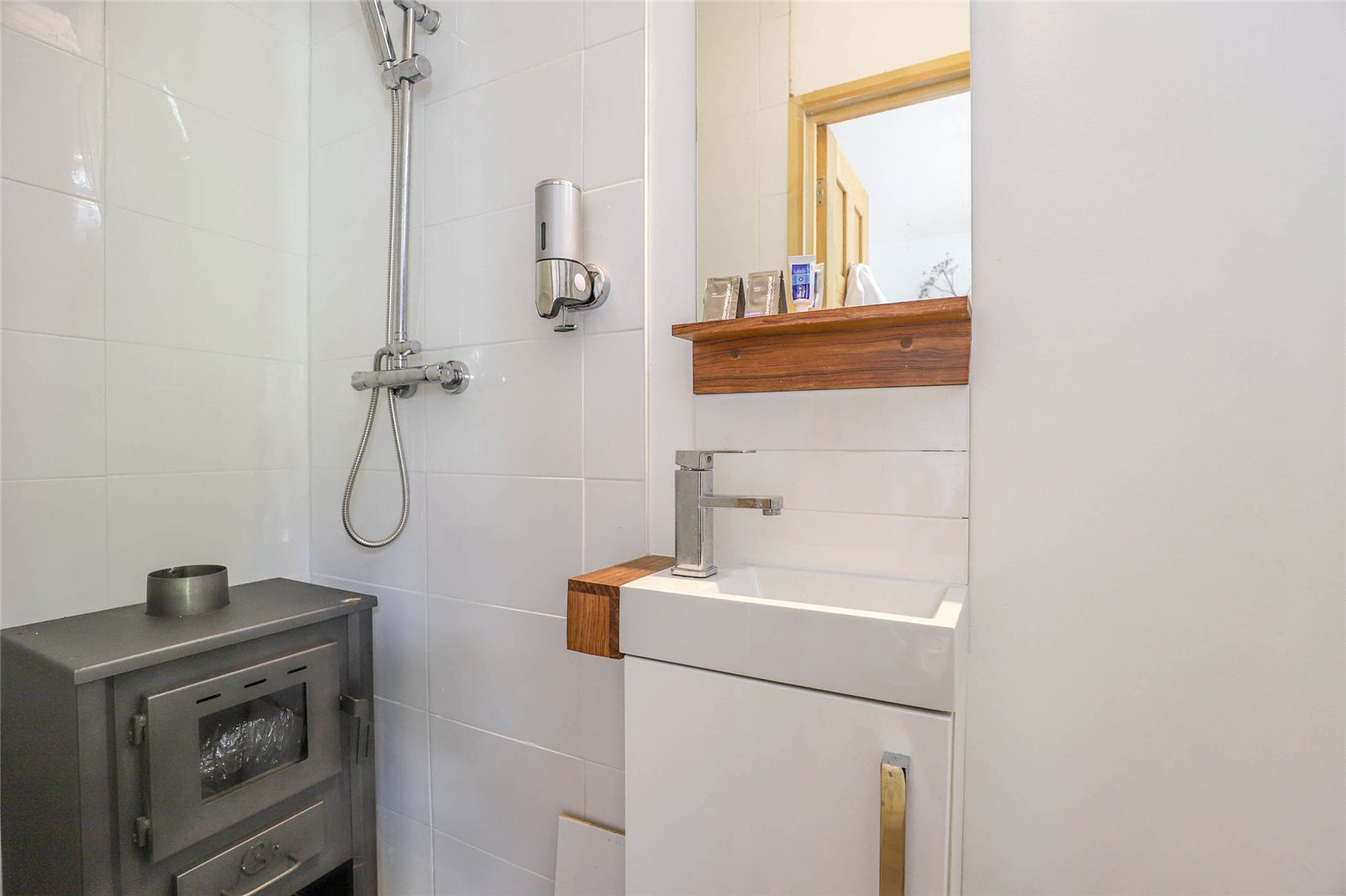 2 bed terraced house for sale in Albion Road, St. Albans, Hertfordshire, AL1  - Property Image 14