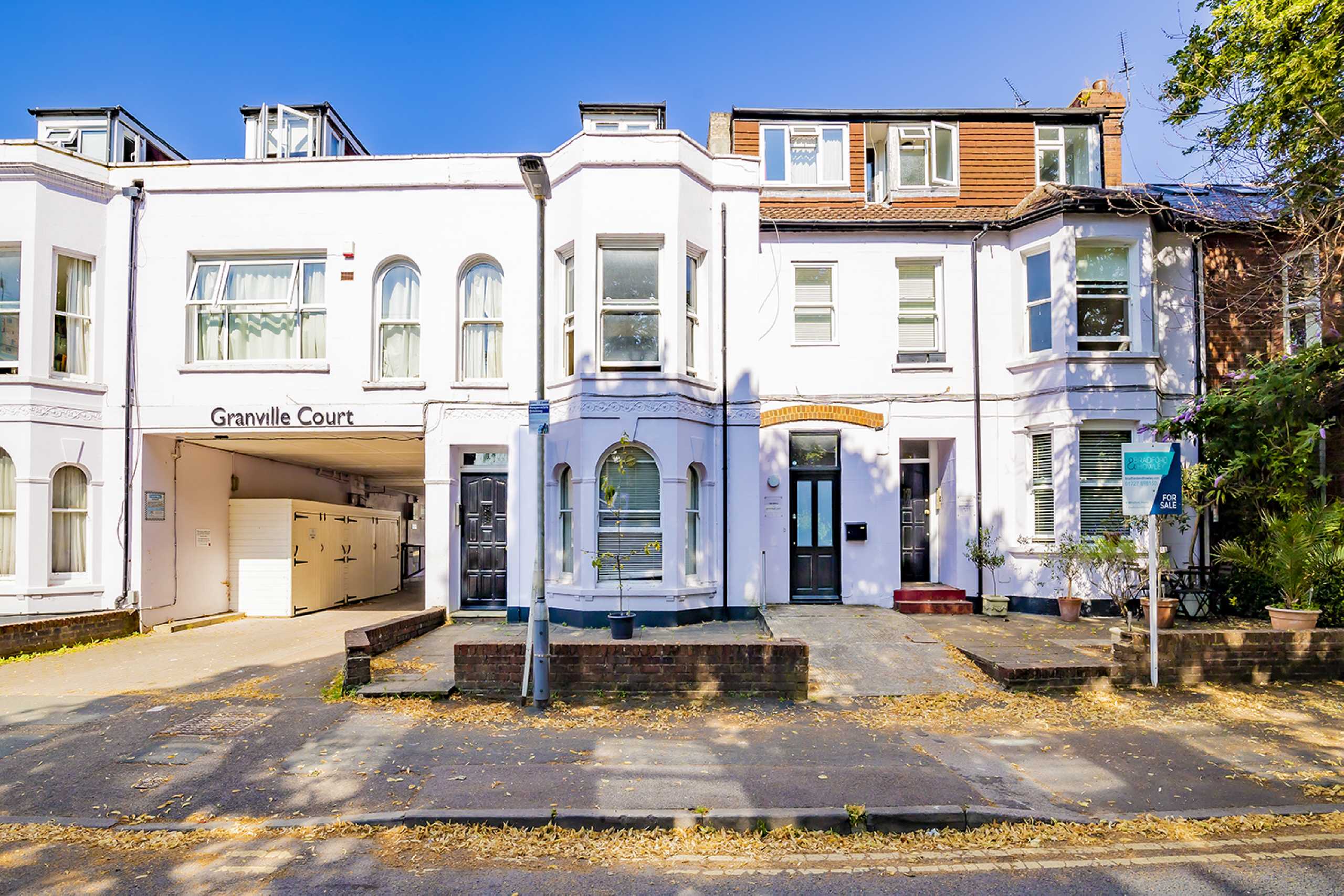 1 bed studio flat to rent in Granville Court, 23 Granville Road, St. Albans, Hertfordshire, AL1 - Property Image 1