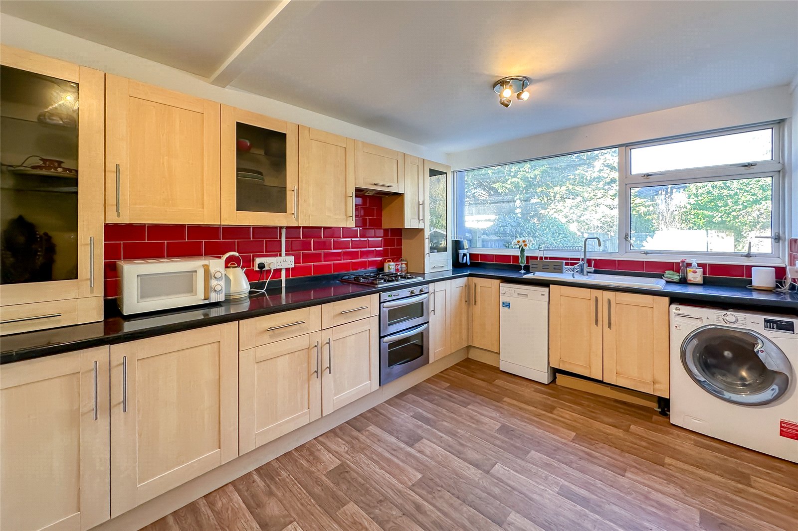 3 bed terraced house for sale in Chiltern Road, St. Albans, Hertfordshire, AL4 - Property Image 4