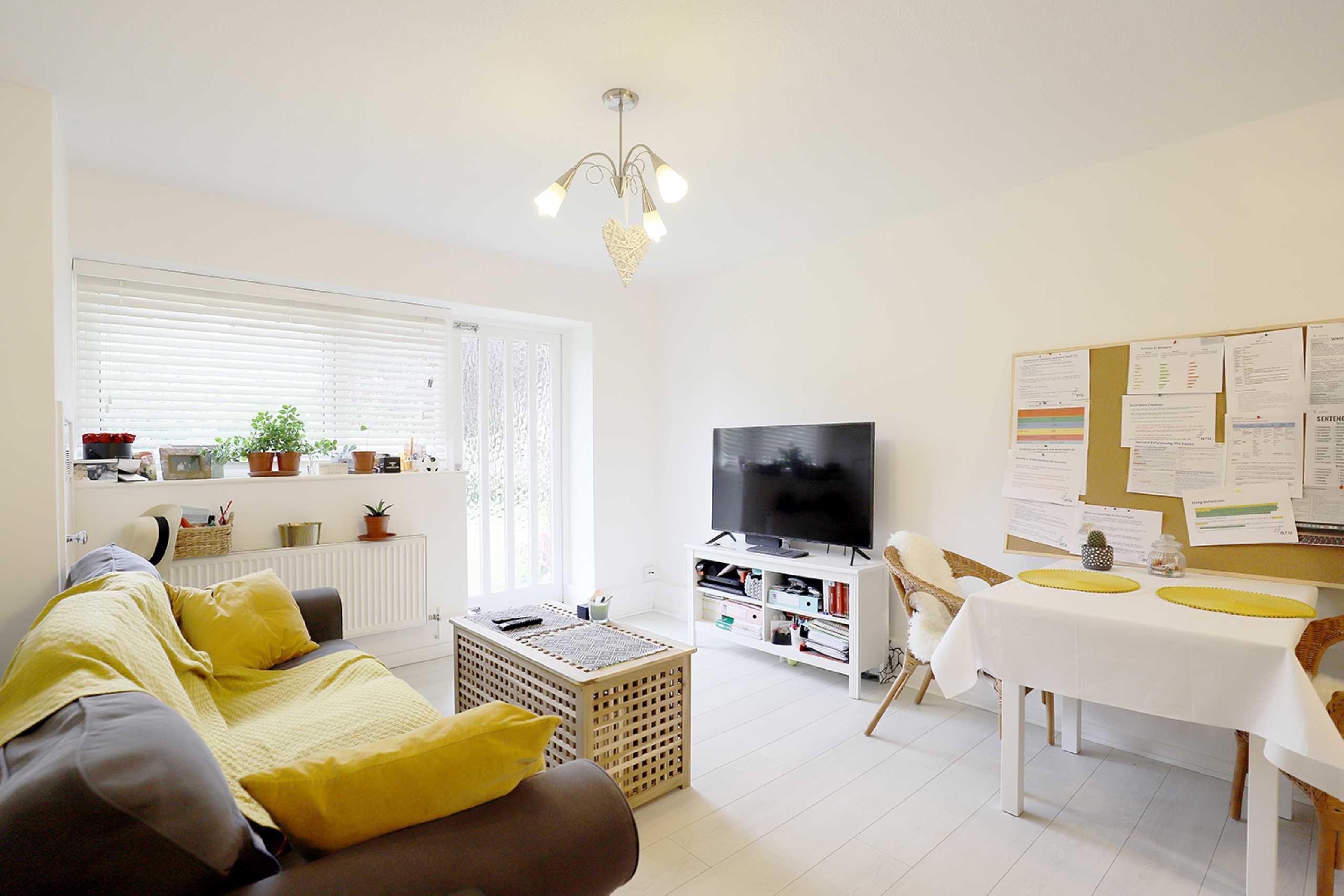 1 bed apartment to rent in Hawkshill, St. Albans, Hertfordshire, AL1 - Property Image 2