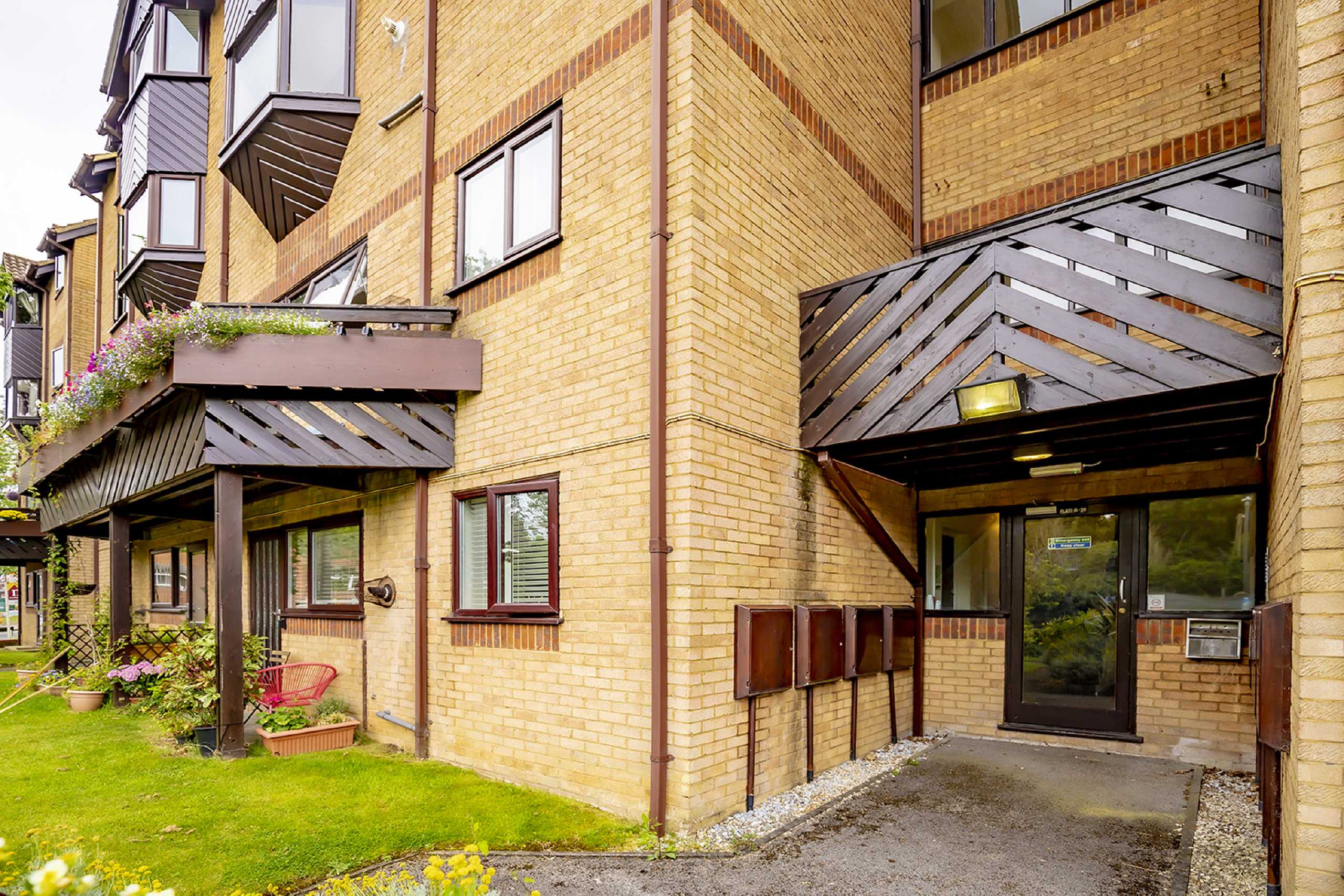1 bed apartment to rent in Hawkshill, St. Albans, Hertfordshire, AL1 - Property Image 8