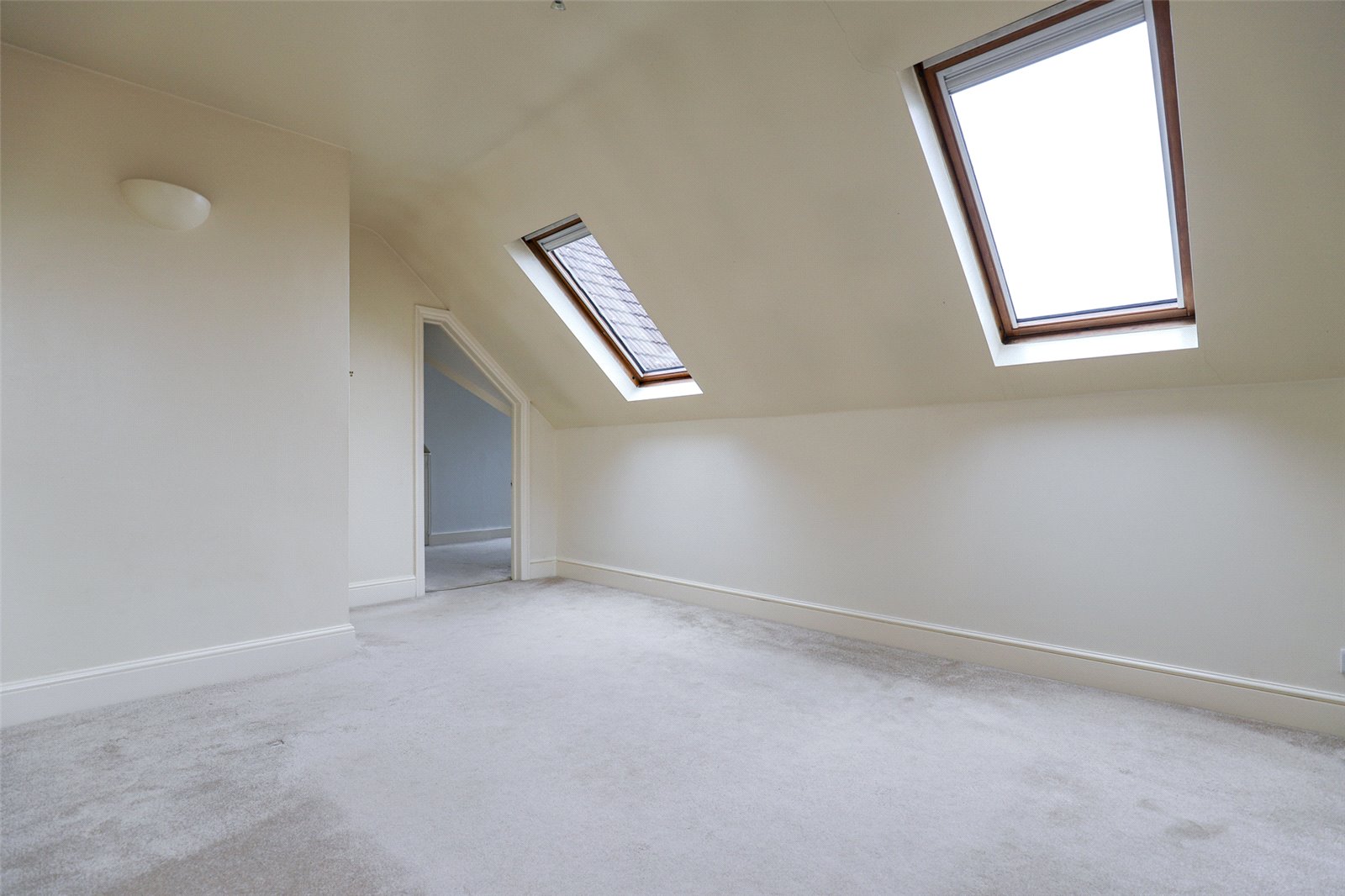 2 bed apartment to rent in Wilton Court, 14 Carlisle Avenue, St. Albans, Hertfordshire, AL3 - Property Image 6