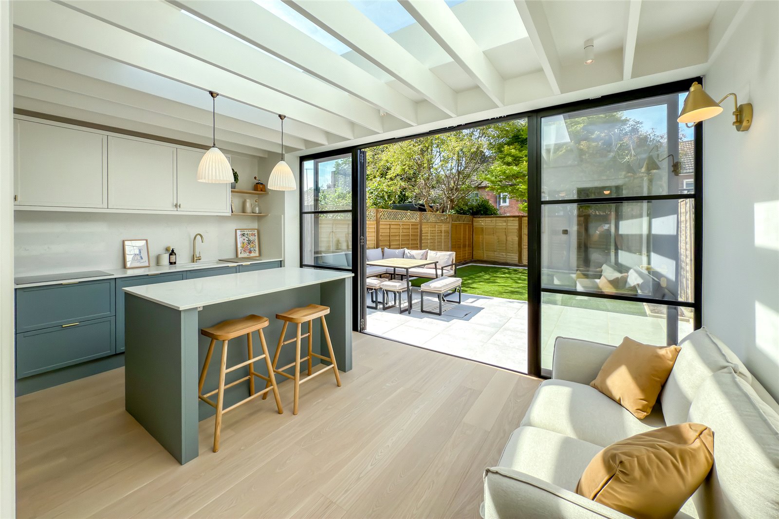 3 bed terraced house for sale in Alexandra Road, St. Albans, Hertfordshire, AL1  - Property Image 4