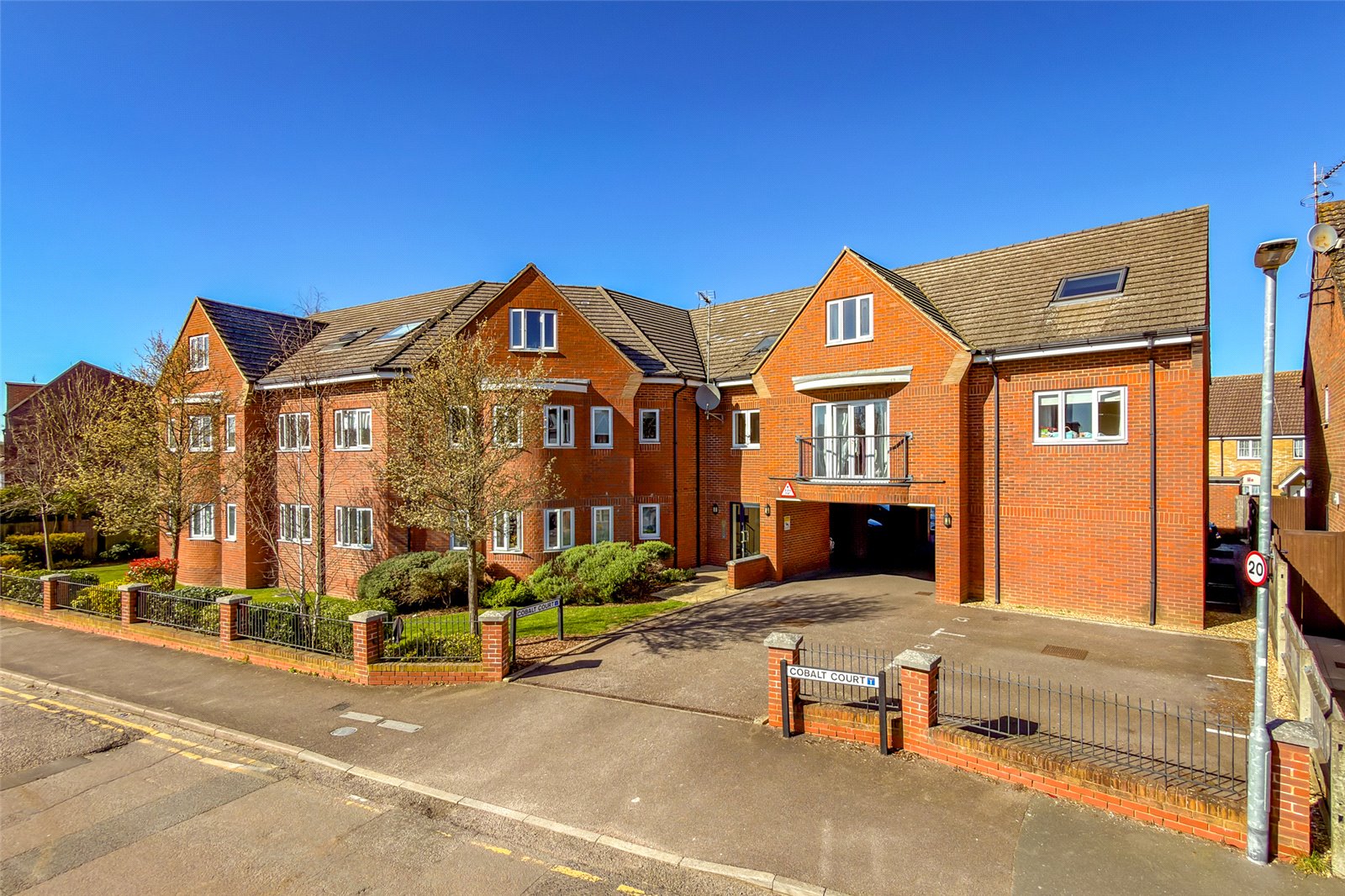2 bed apartment to rent in Cobalt Court, Hedley Road, St Albans, Herts, AL1  - Property Image 1