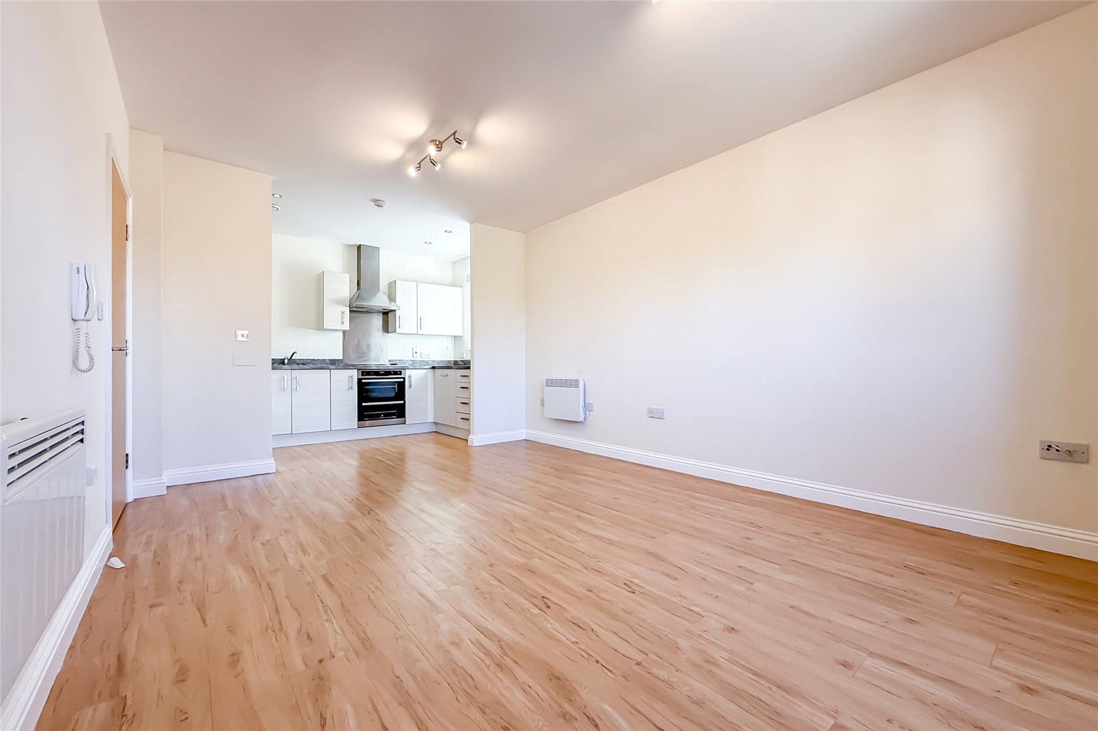 2 bed apartment to rent in Cobalt Court, Hedley Road, St Albans, Herts, AL1  - Property Image 2