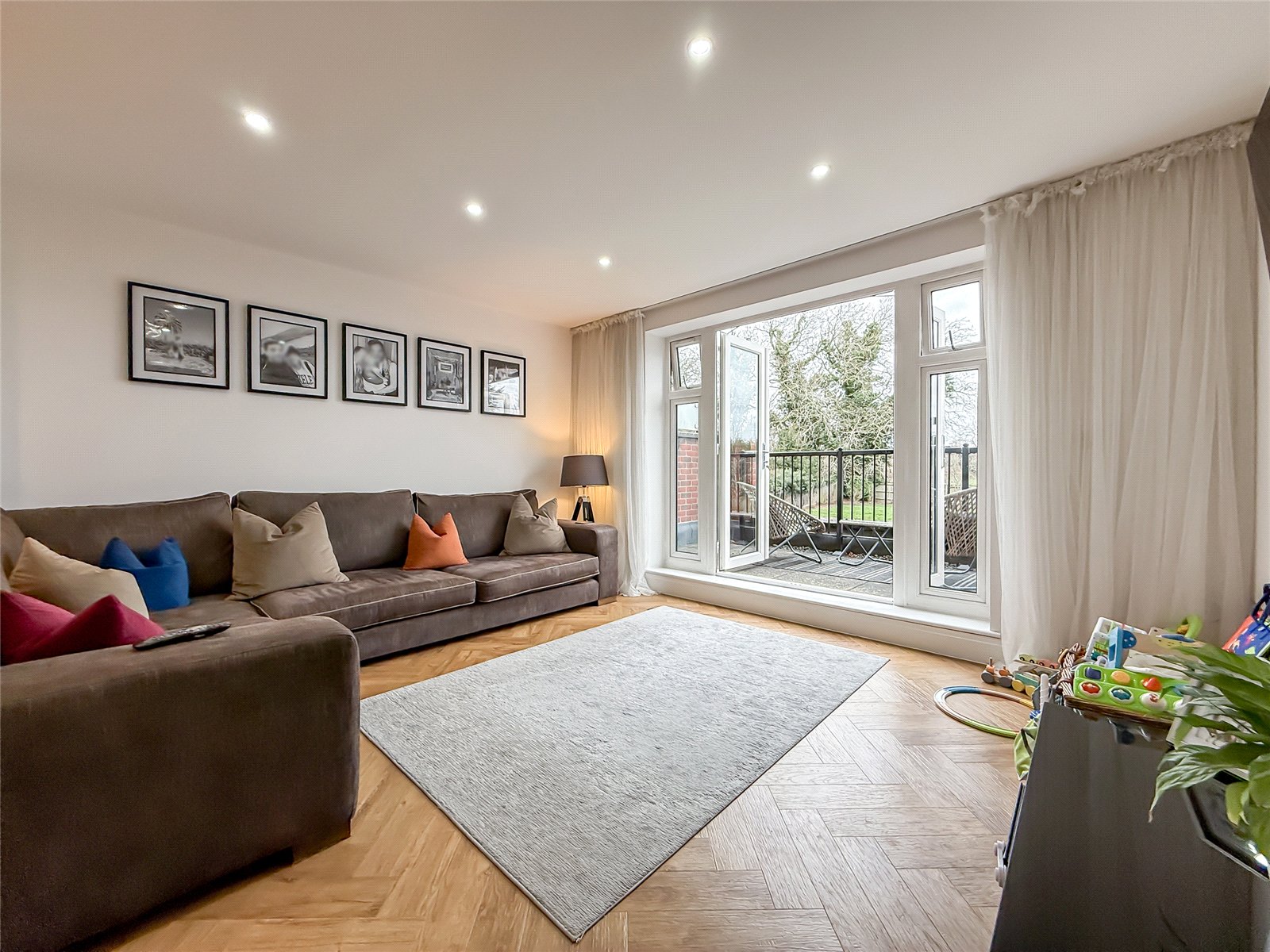 2 bed apartment for sale in Watling House, London Road, St. Albans, Hertfordshire, AL1 - Property Image 3
