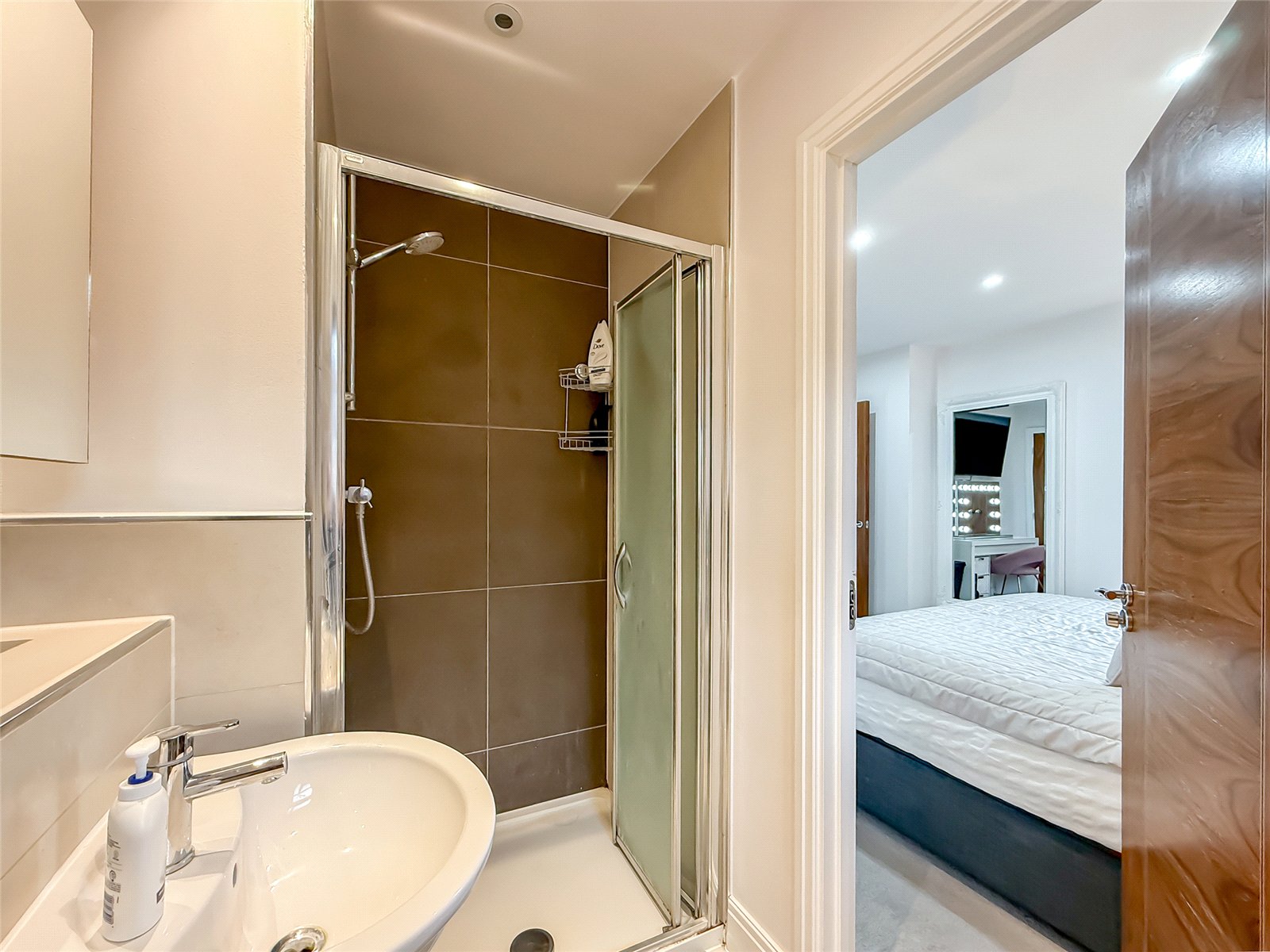 2 bed apartment for sale in Watling House, London Road, St. Albans, Hertfordshire, AL1 - Property Image 7