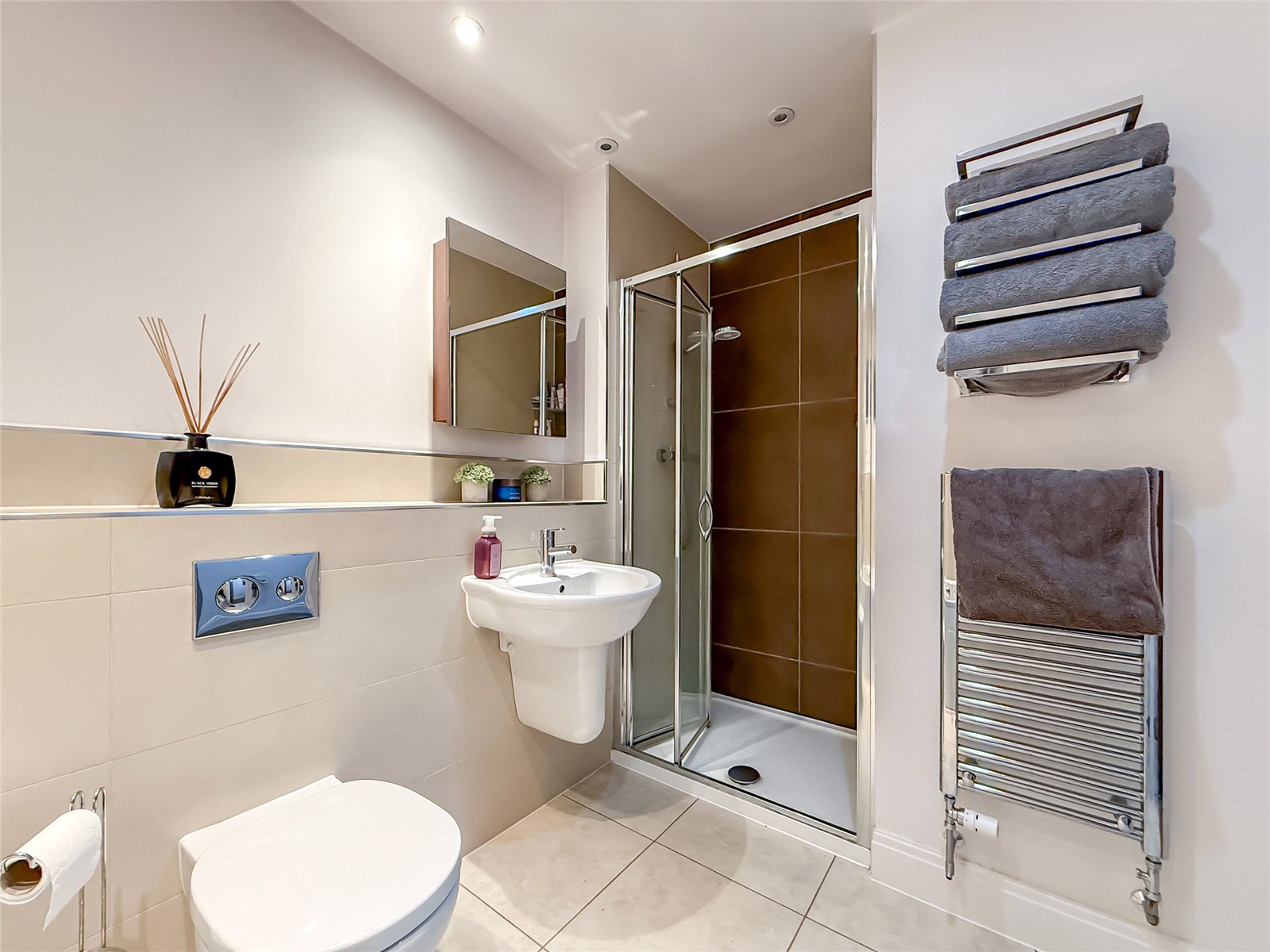 2 bed apartment for sale in Watling House, London Road, St. Albans, Hertfordshire, AL1 - Property Image 9
