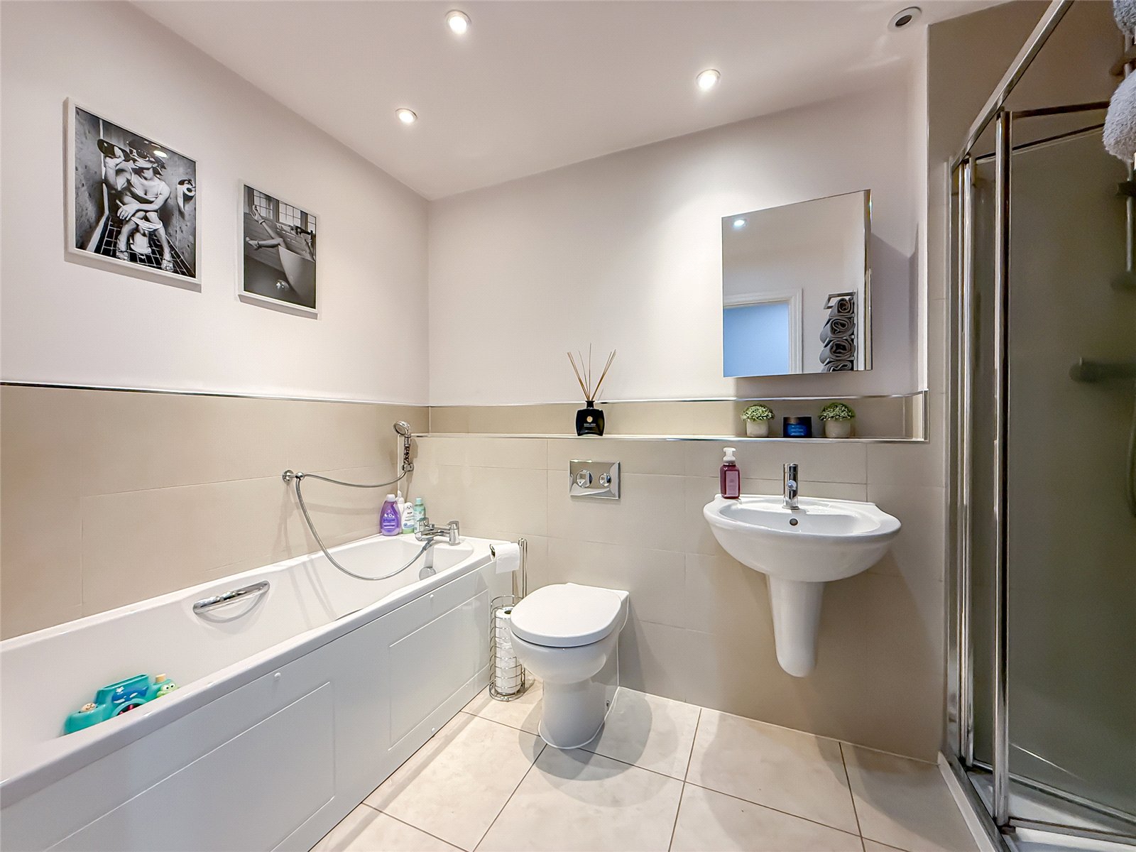 2 bed apartment for sale in Watling House, London Road, St. Albans, Hertfordshire, AL1 - Property Image 19