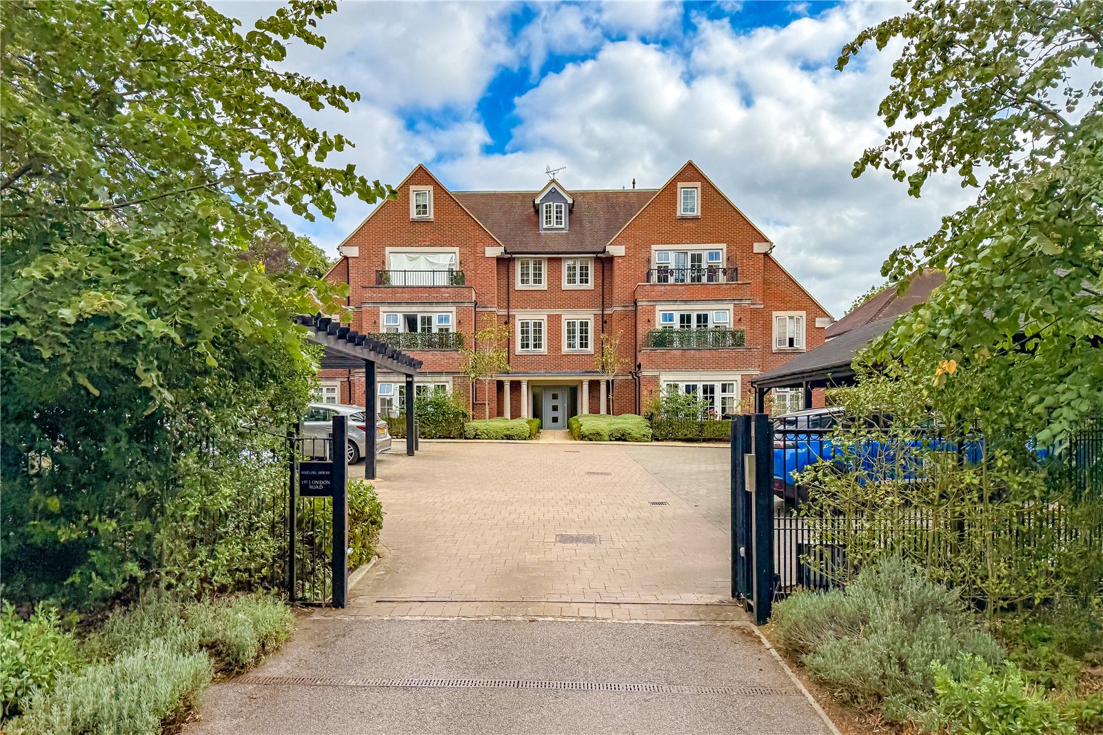2 bed apartment for sale in Watling House, London Road, St. Albans, Hertfordshire, AL1