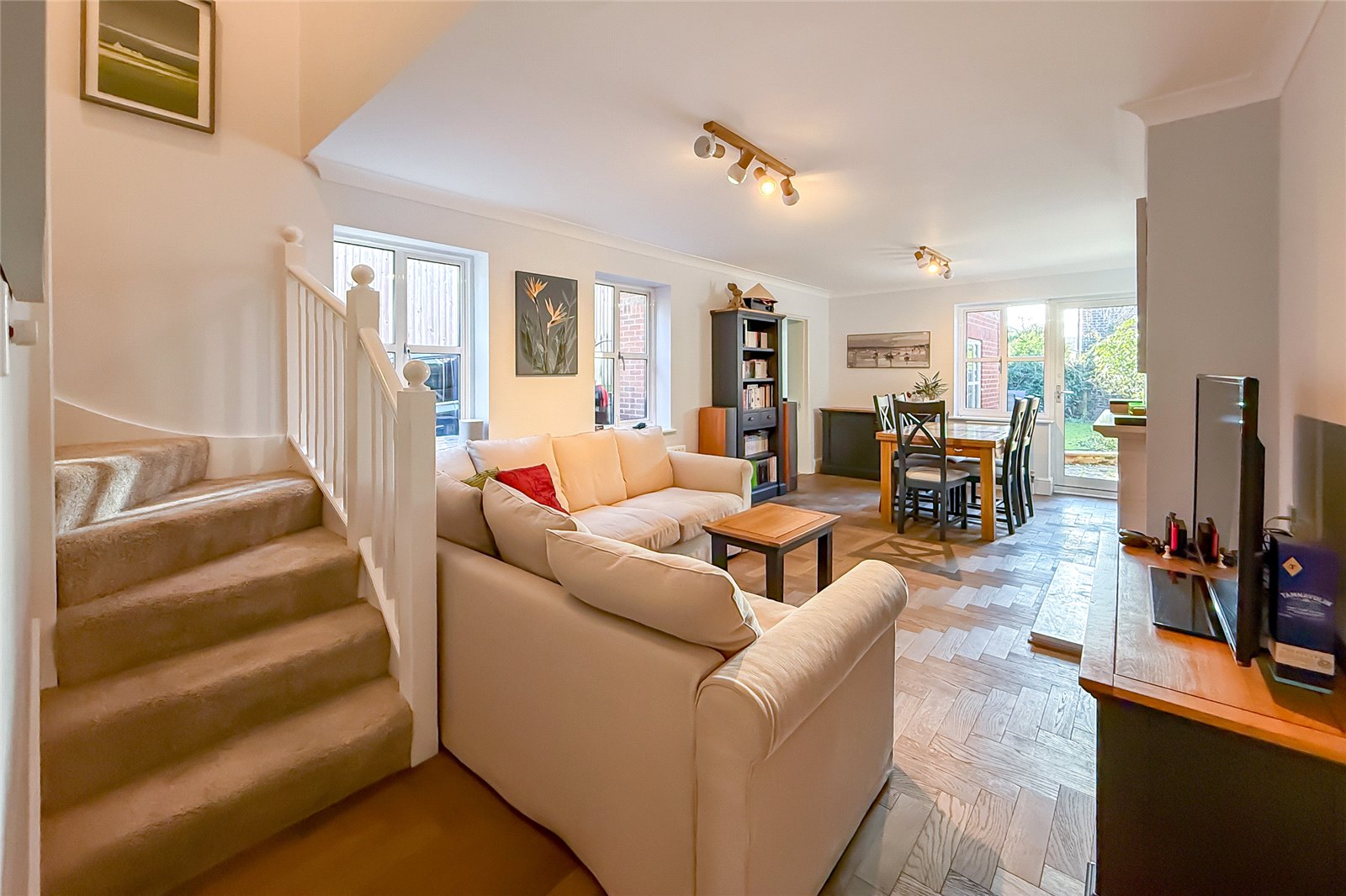 2 bed end of terrace house for sale in Knights Orchard, Verulam Road, St. Albans, Hertfordshire, AL3  - Property Image 4