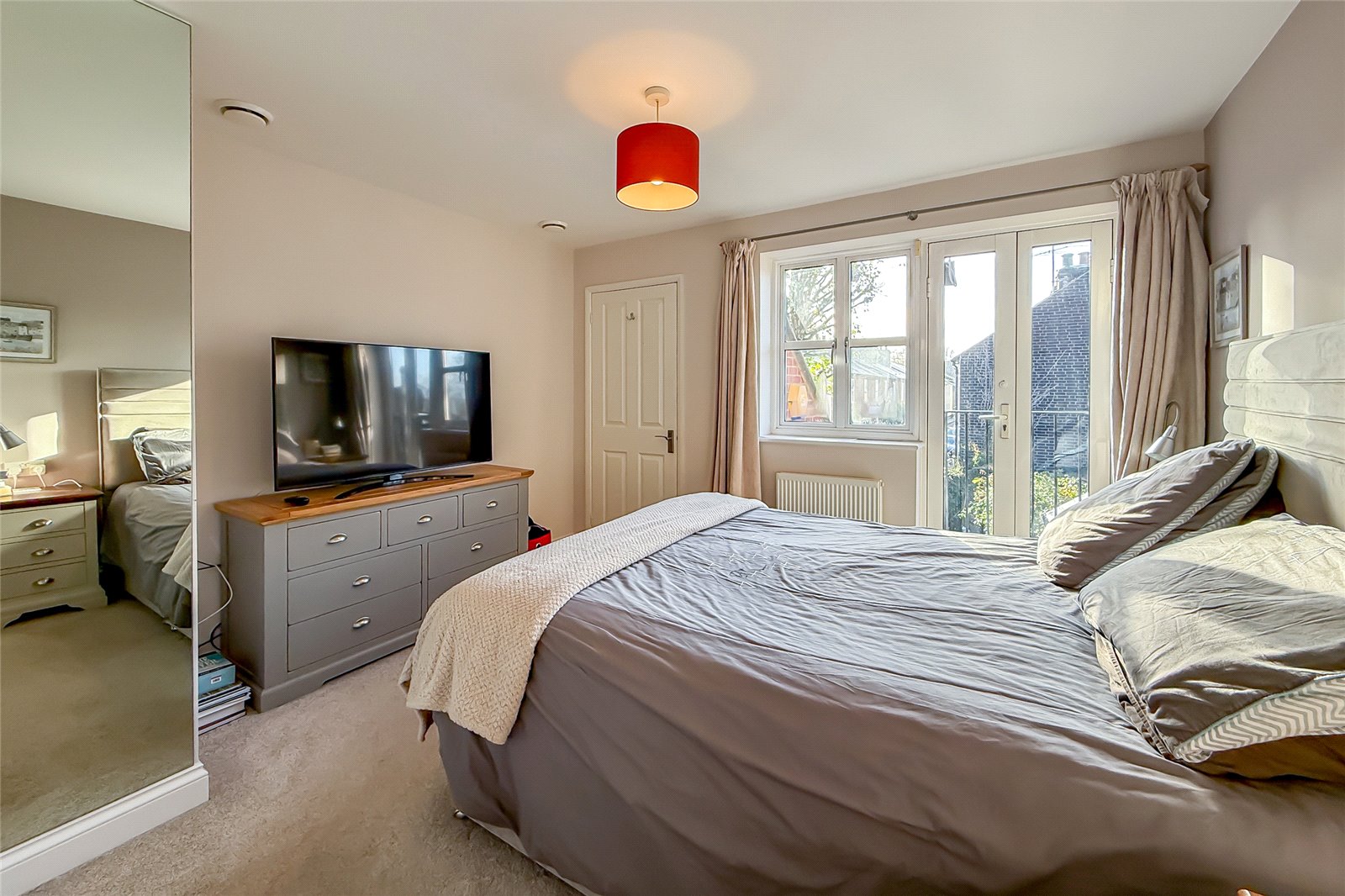 2 bed end of terrace house for sale in Knights Orchard, Verulam Road, St. Albans, Hertfordshire, AL3  - Property Image 6