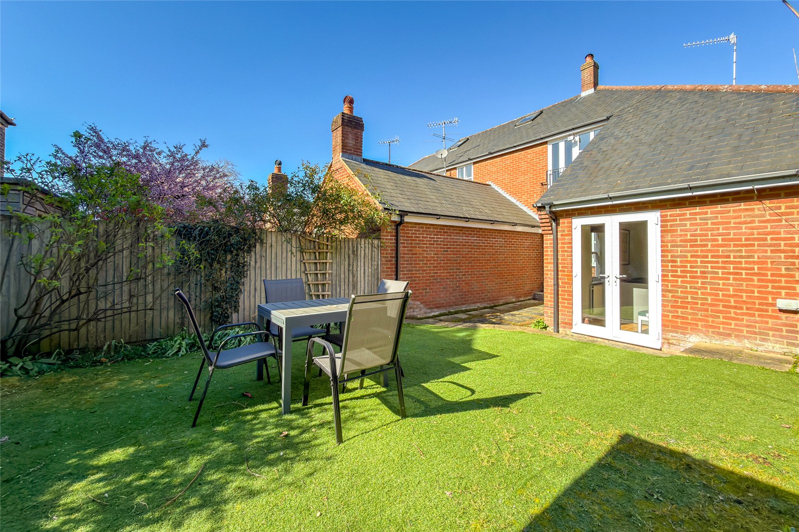 2 bed end of terrace house for sale in Knights Orchard, Verulam Road, St. Albans, Hertfordshire, AL3  - Property Image 9
